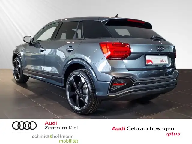 Audi Q2 view 4