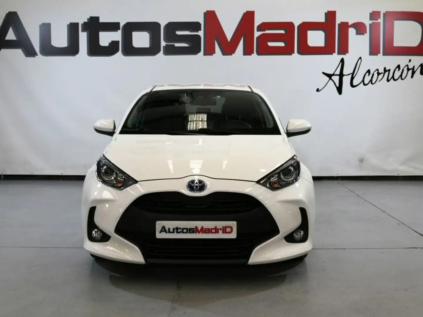 Toyota Yaris 1.5 120H Active Tech Weiß - 2