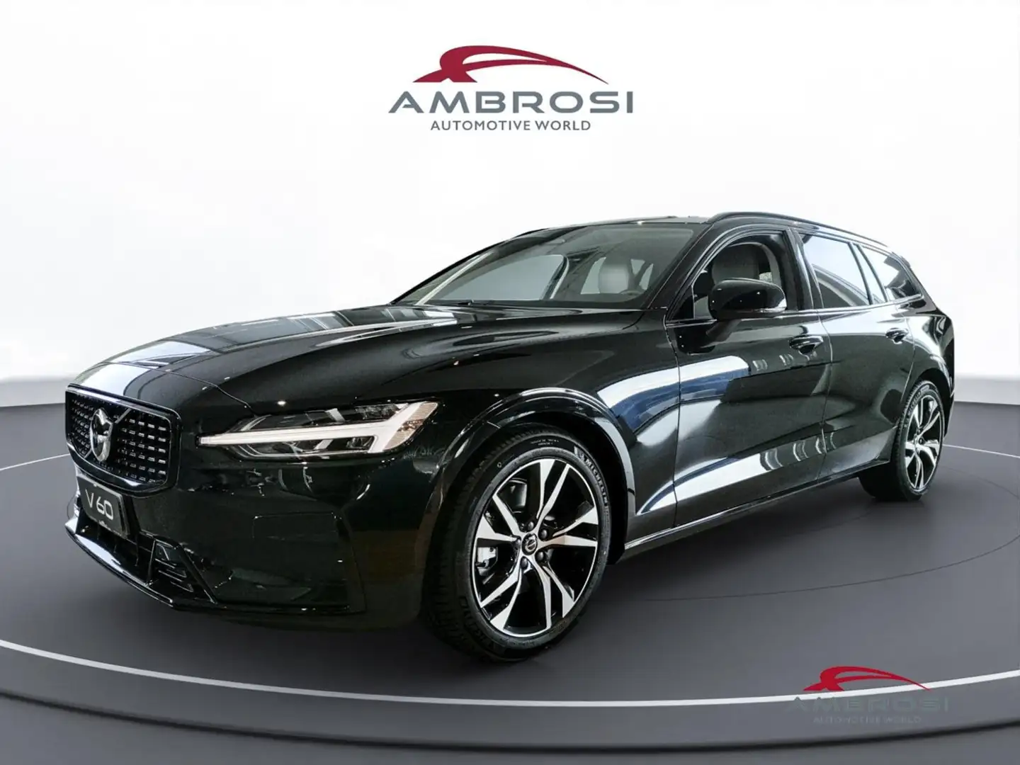 Volvo V60 B4 Mild hybrid Benzina Plus Dark Negru - 1