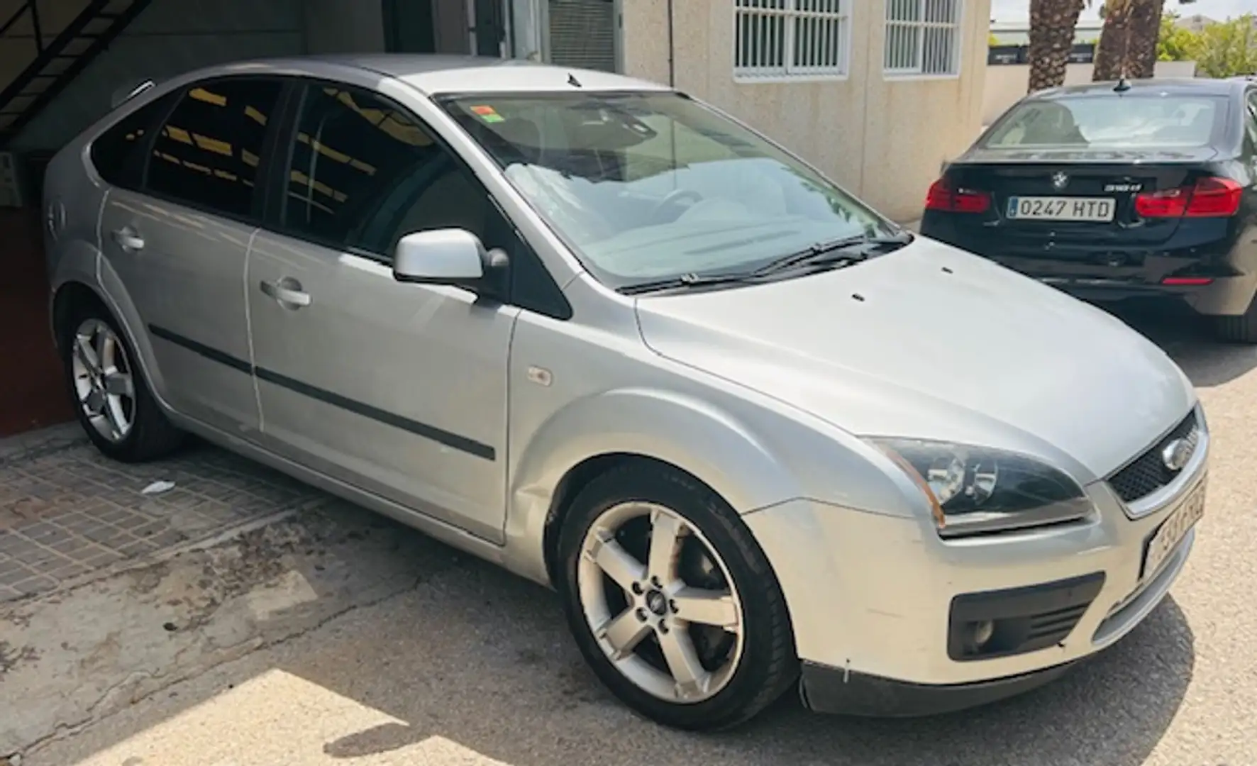 Ford Focus 1.6TDCI Ambiente Gris - 1