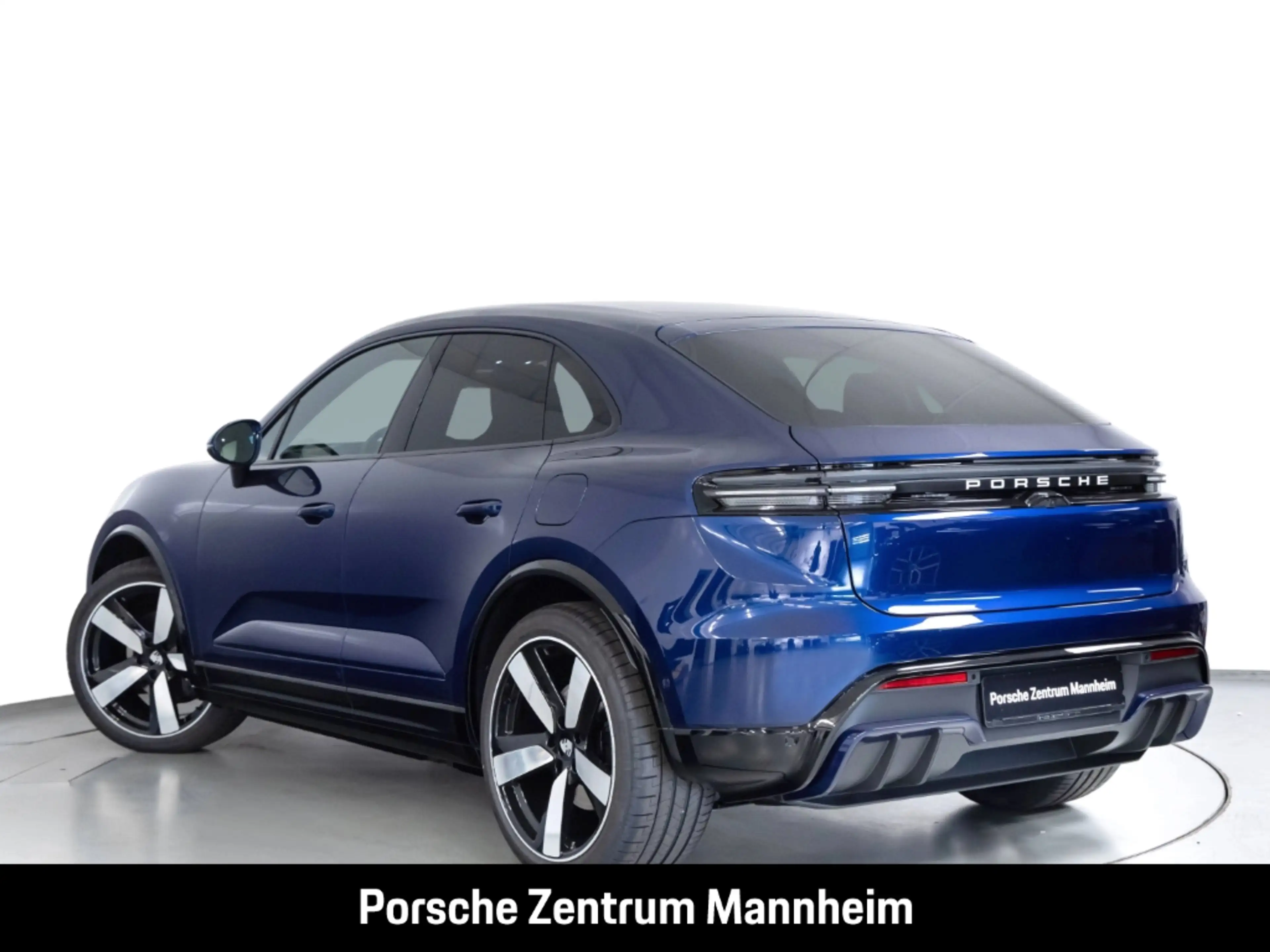 Porsche Macan SportDesign Paket Chrono Bose Abstandstempomat — photo 3