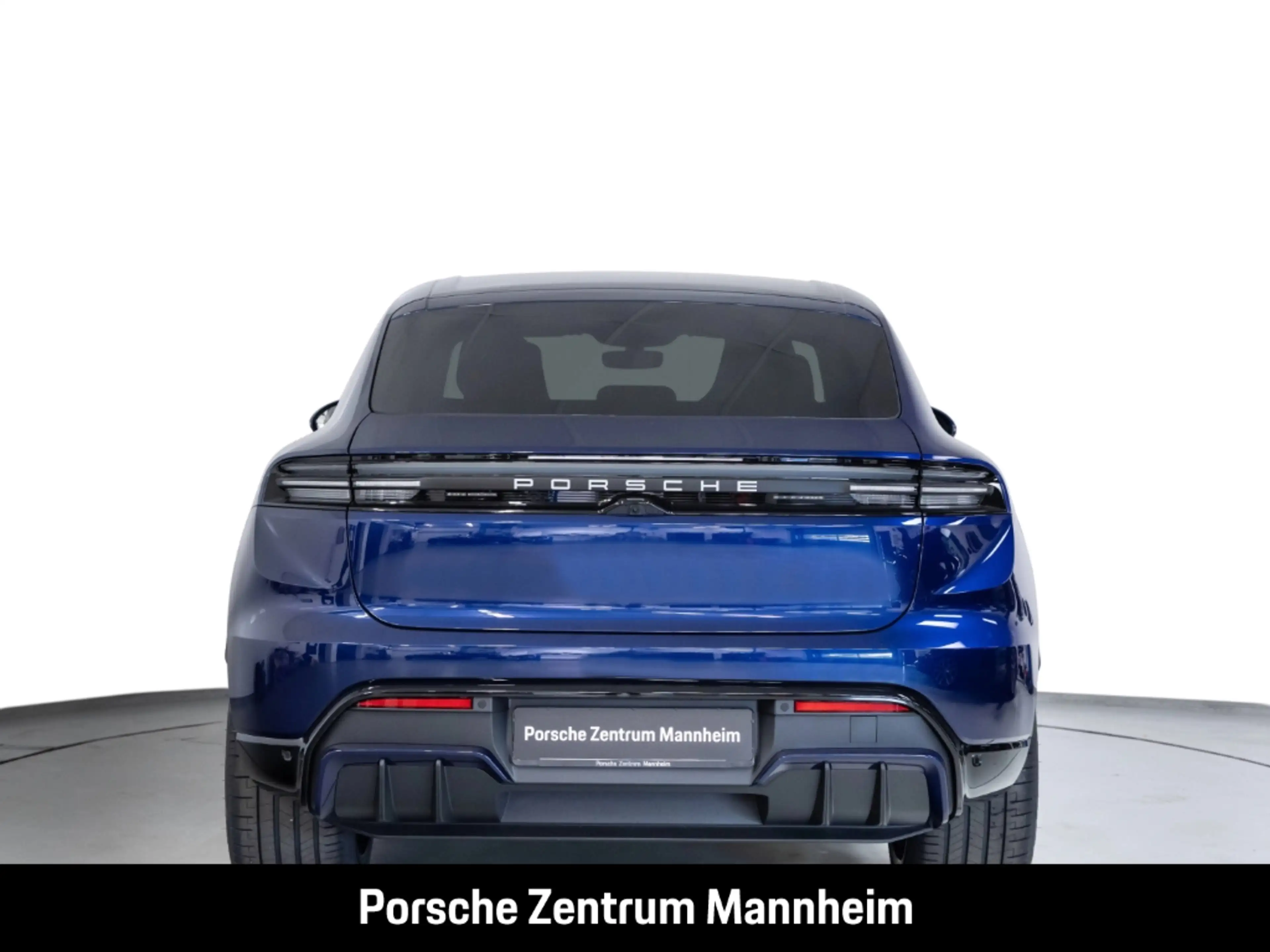 Porsche Macan SportDesign Paket Chrono Bose Abstandstempomat — photo 7