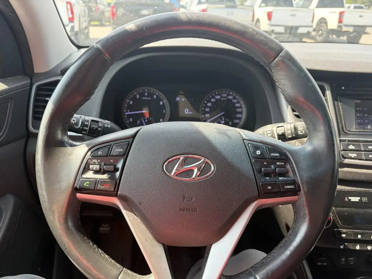 Hyundai TUCSON photo Hyundai TUCSON