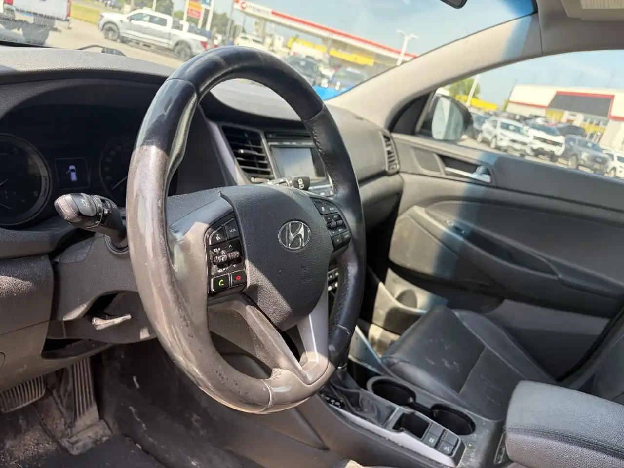 Hyundai TUCSON photo Hyundai TUCSON