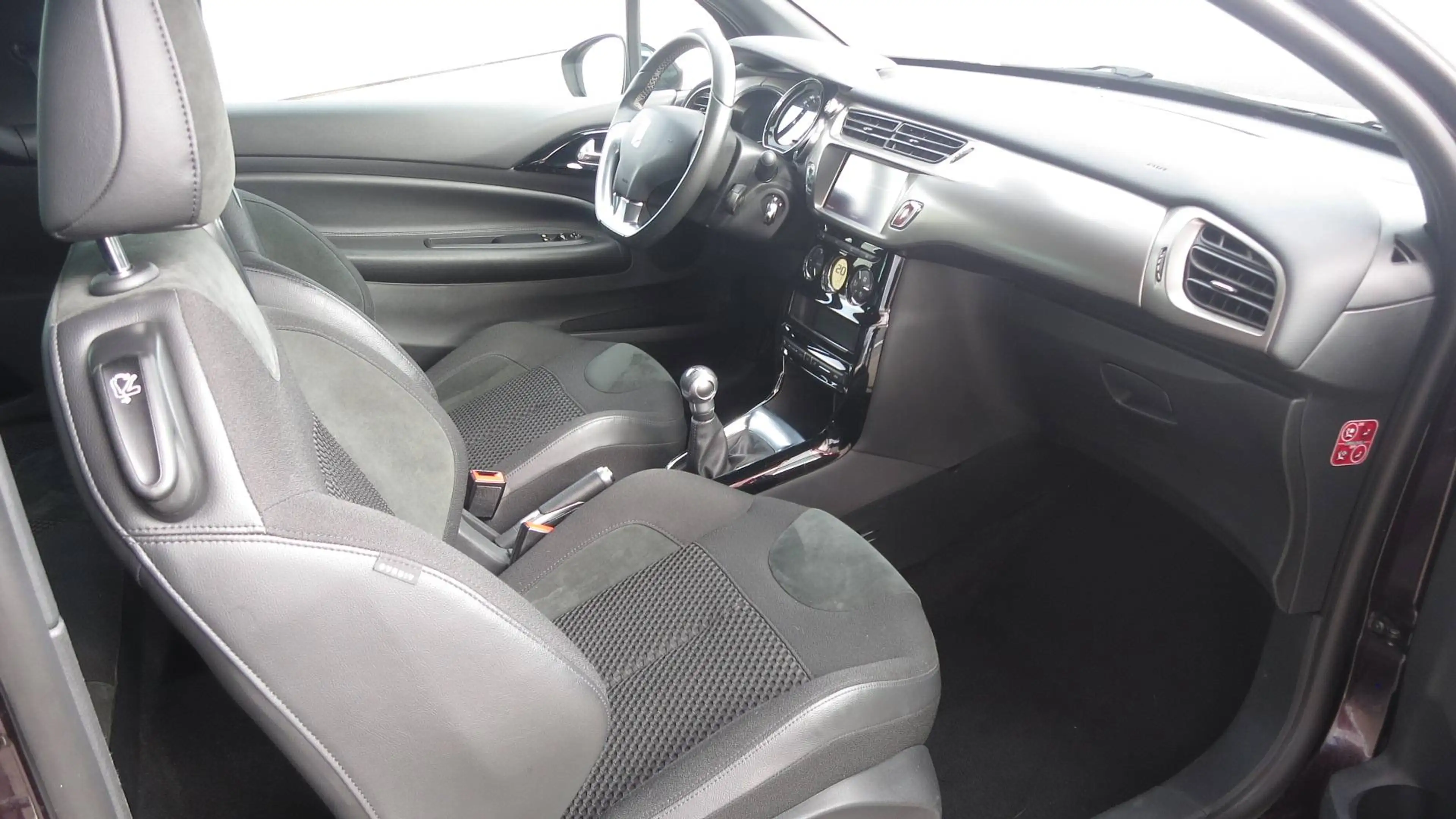 Citroen DS3 DS3 PureTech 110 SoChic — photo 5