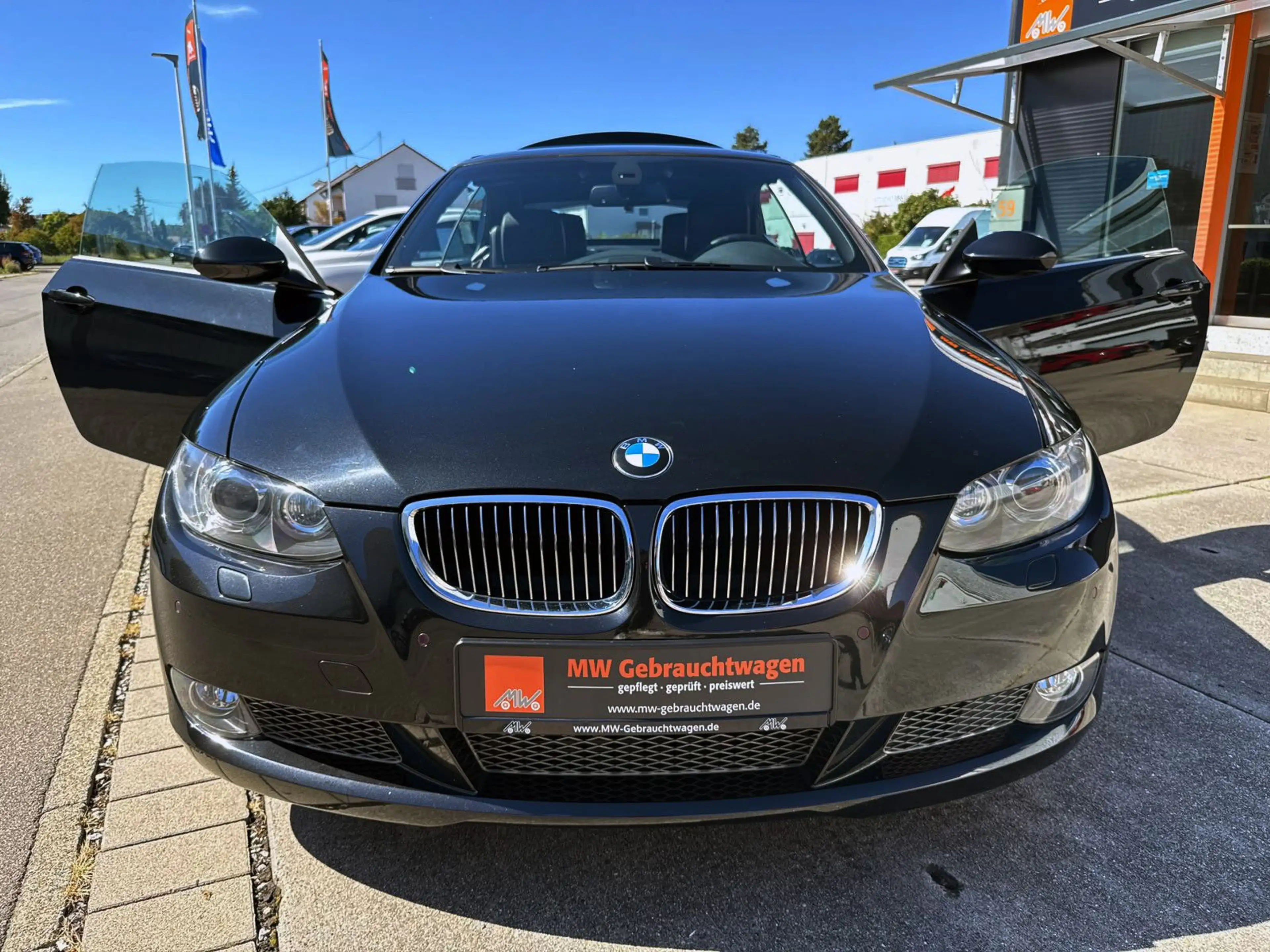 BMW 335 i E93 Cabrio Automatik PDC SHZ MEMORY NAV BT — photo 5