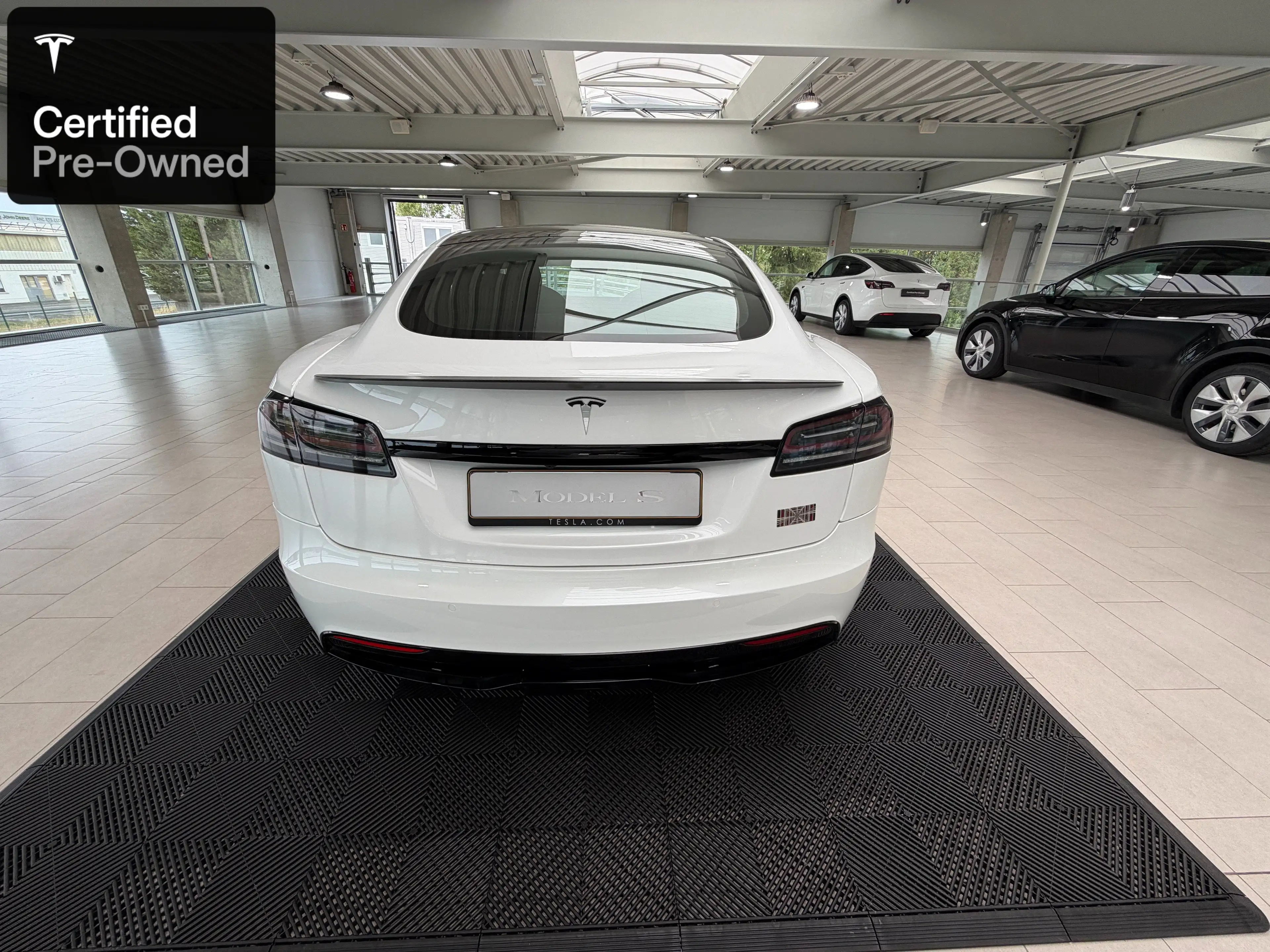 Tesla Model S Model S Plaid — photo 5