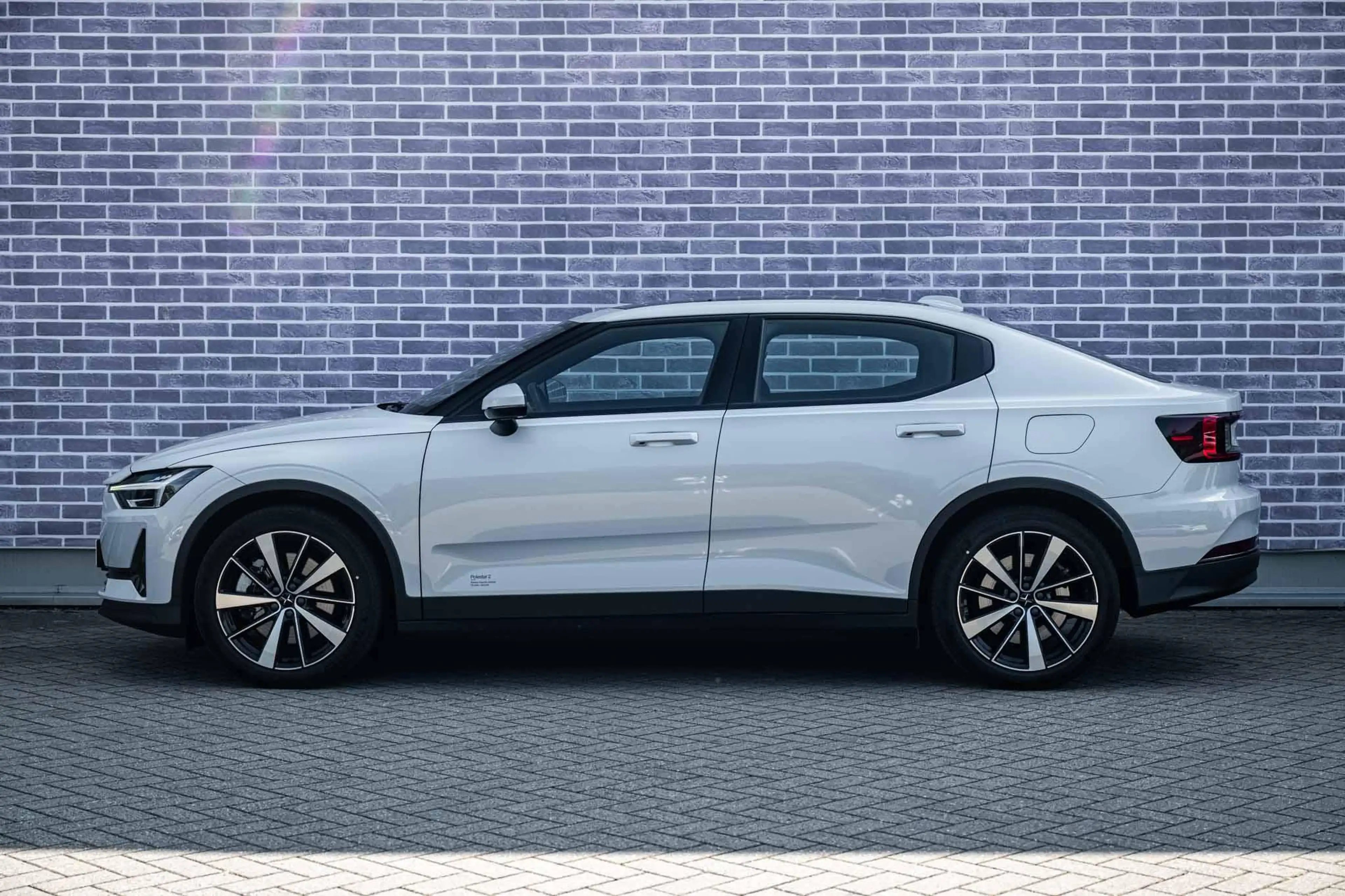 Polestar 2 Long Range Dual Motor 78 kWh | Plus Pack | Cruise — photo 4