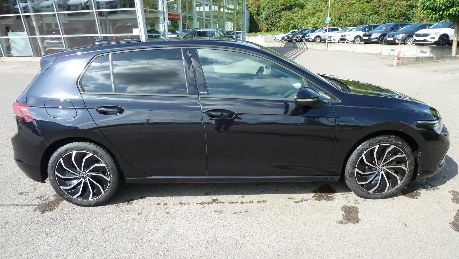 Volkswagen Golf 1.5 TSI ACT Active Schwarz - 2