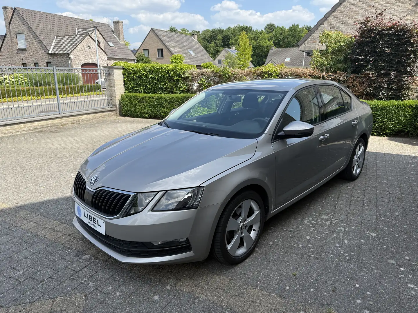 Skoda Octavia 1.0 TSI ***12M GARANTIE*** Beige - 1