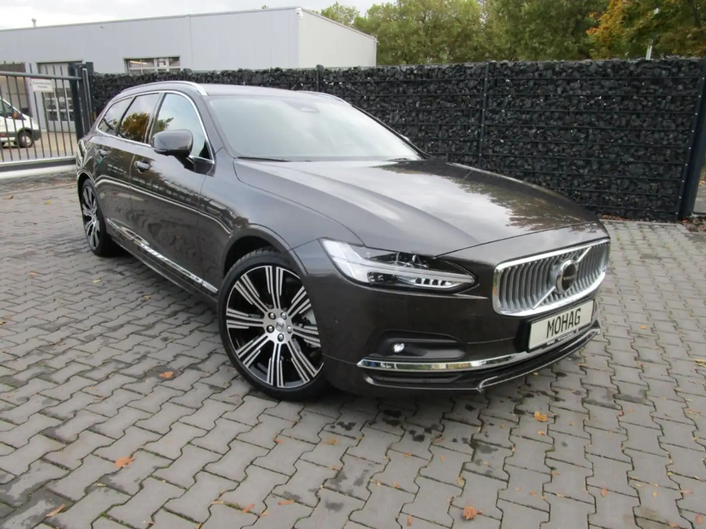 Volvo V90 Plus Bright B4 *Standheizung*360-Grad-Kamera* Grau - 2