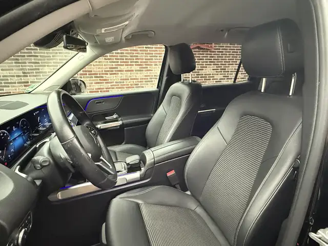 Mercedes-Benz GLB view 20