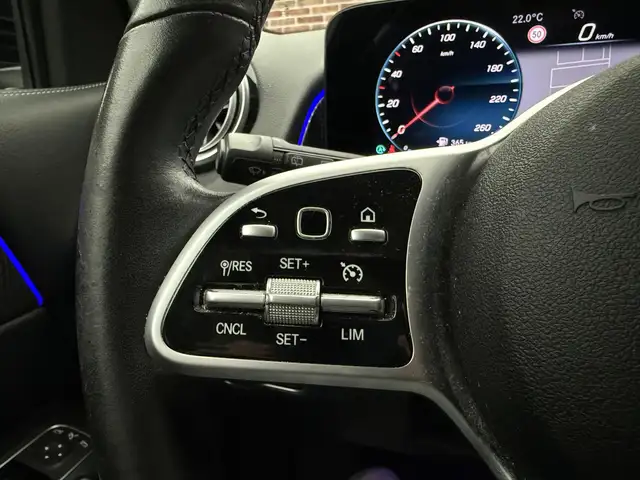 Mercedes-Benz GLB view 12