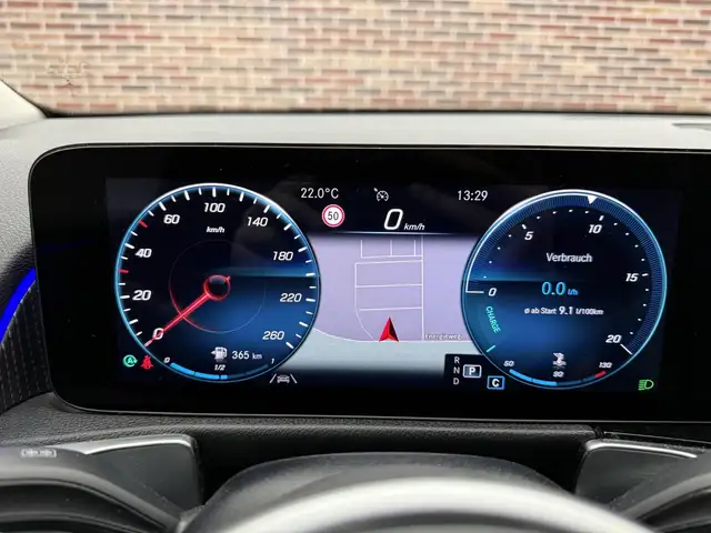 Mercedes-Benz GLB view 14