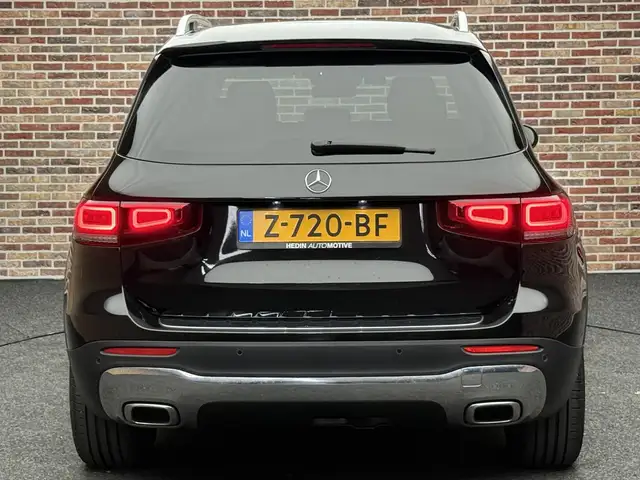 Mercedes-Benz GLB view 7