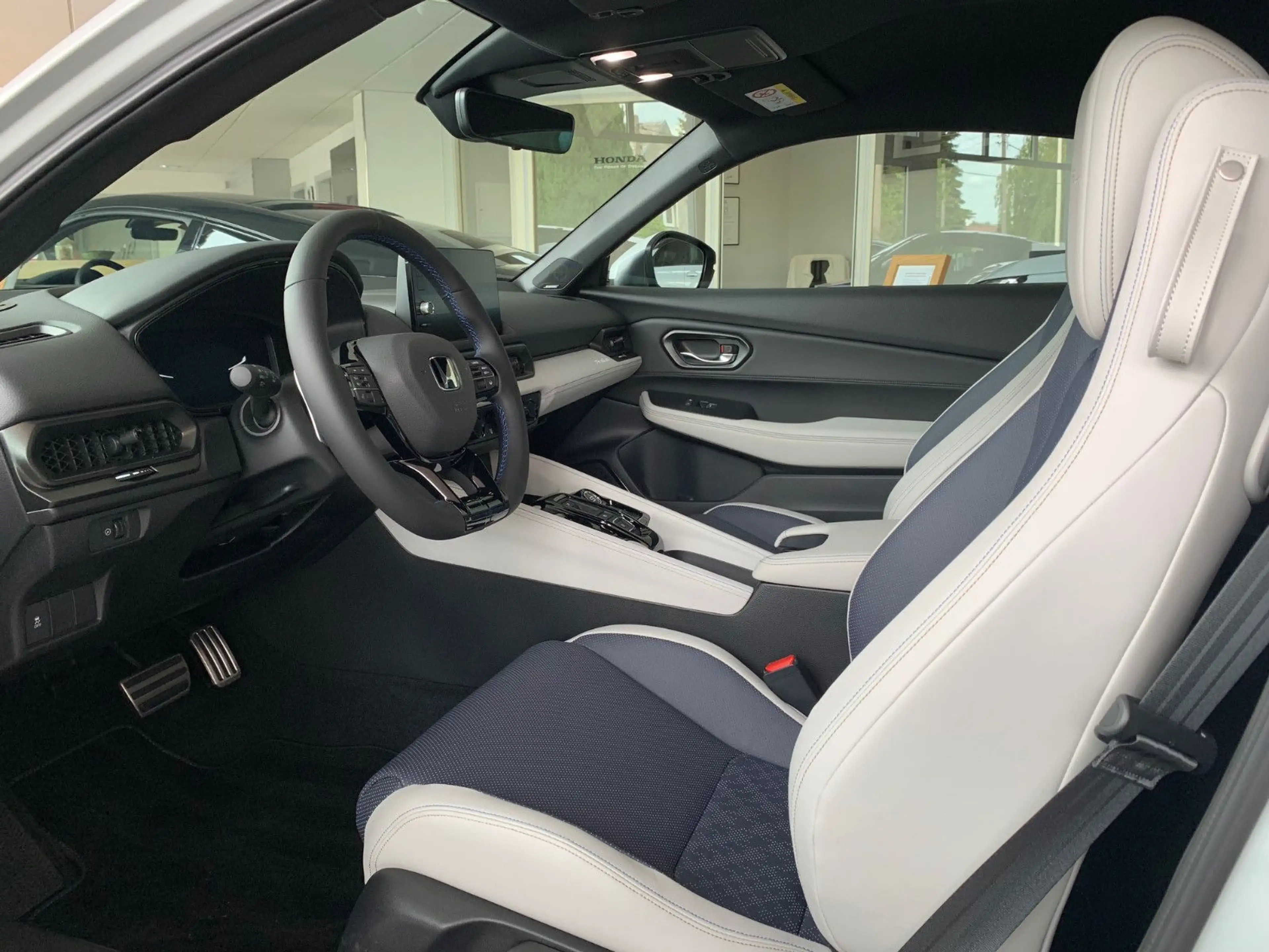 Honda Prelude 2.0 e:HEV Advance Teilleder zweifarbig — photo 15