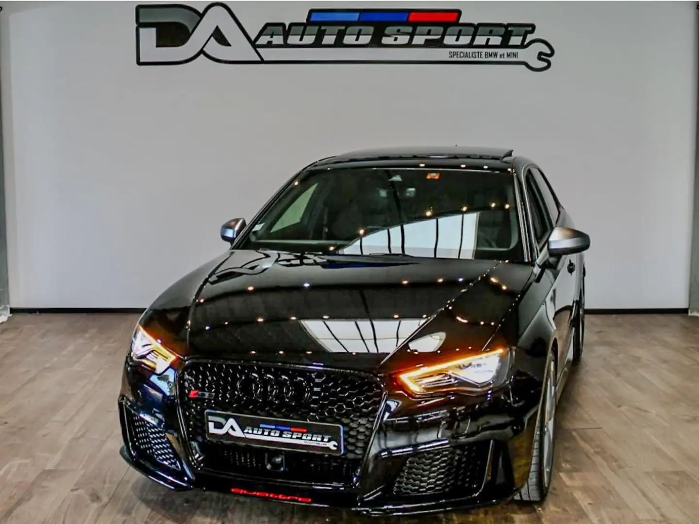 Audi A3 RS3 SportBack Quattro 2.5 TFSI - 367 - BV S-tronic Noir - 2