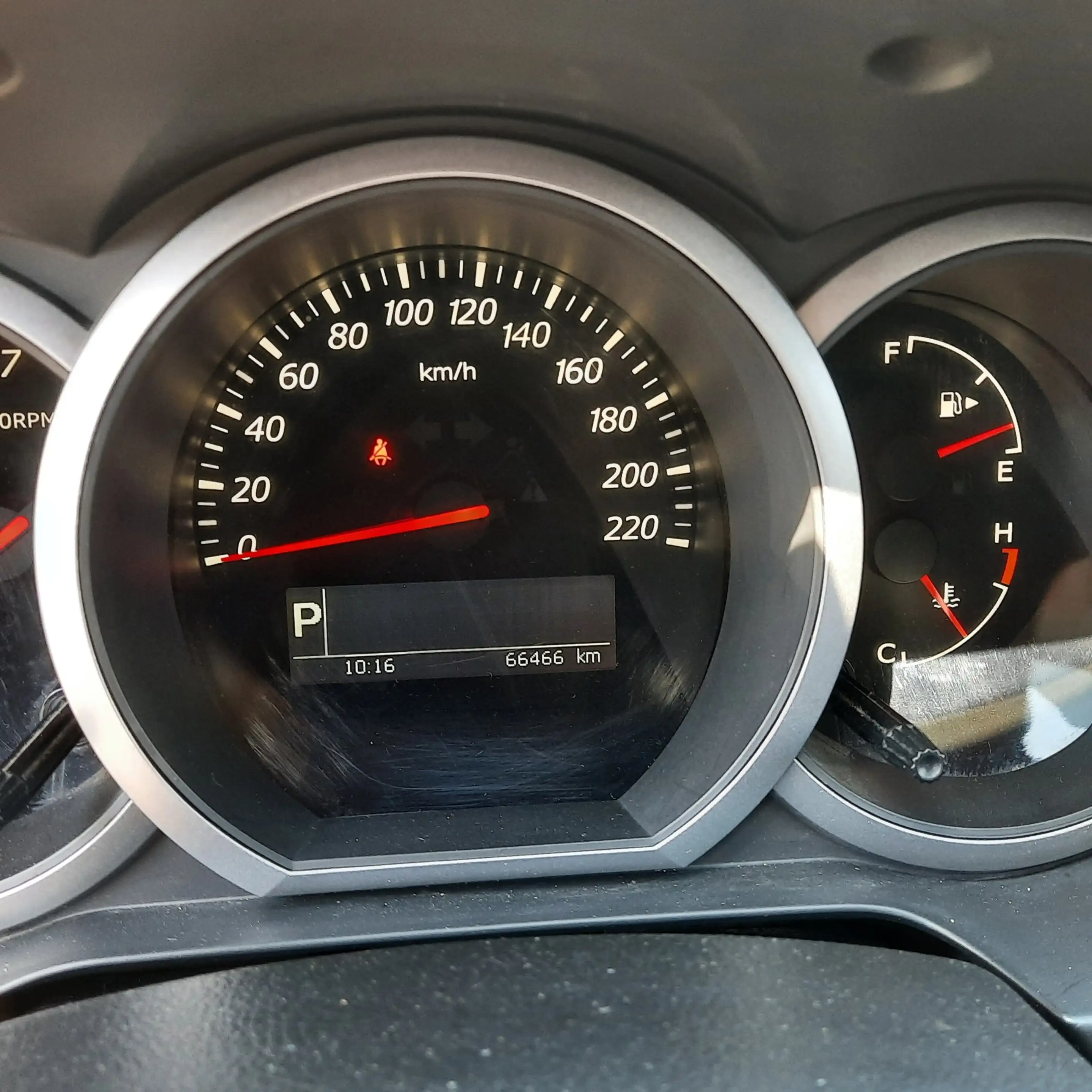 Suzuki Grand Vitara Grand Vitara  3-Türer 2.4 Automatik Comfort Scheck — photo 11