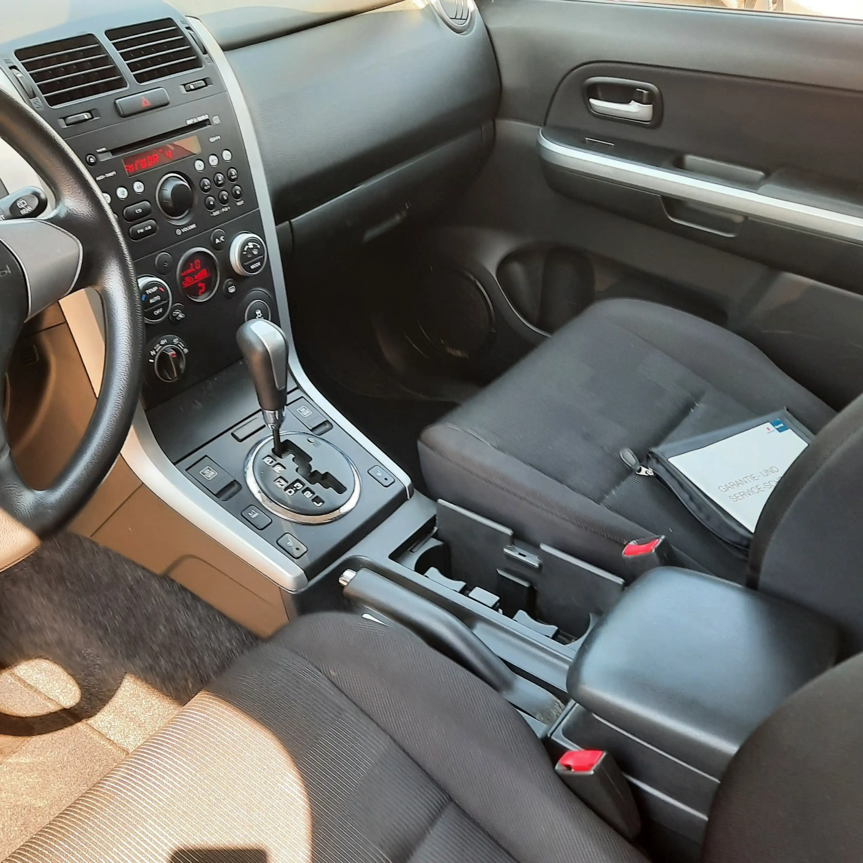 Suzuki Grand Vitara Grand Vitara  3-Türer 2.4 Automatik Comfort Scheck — photo 14
