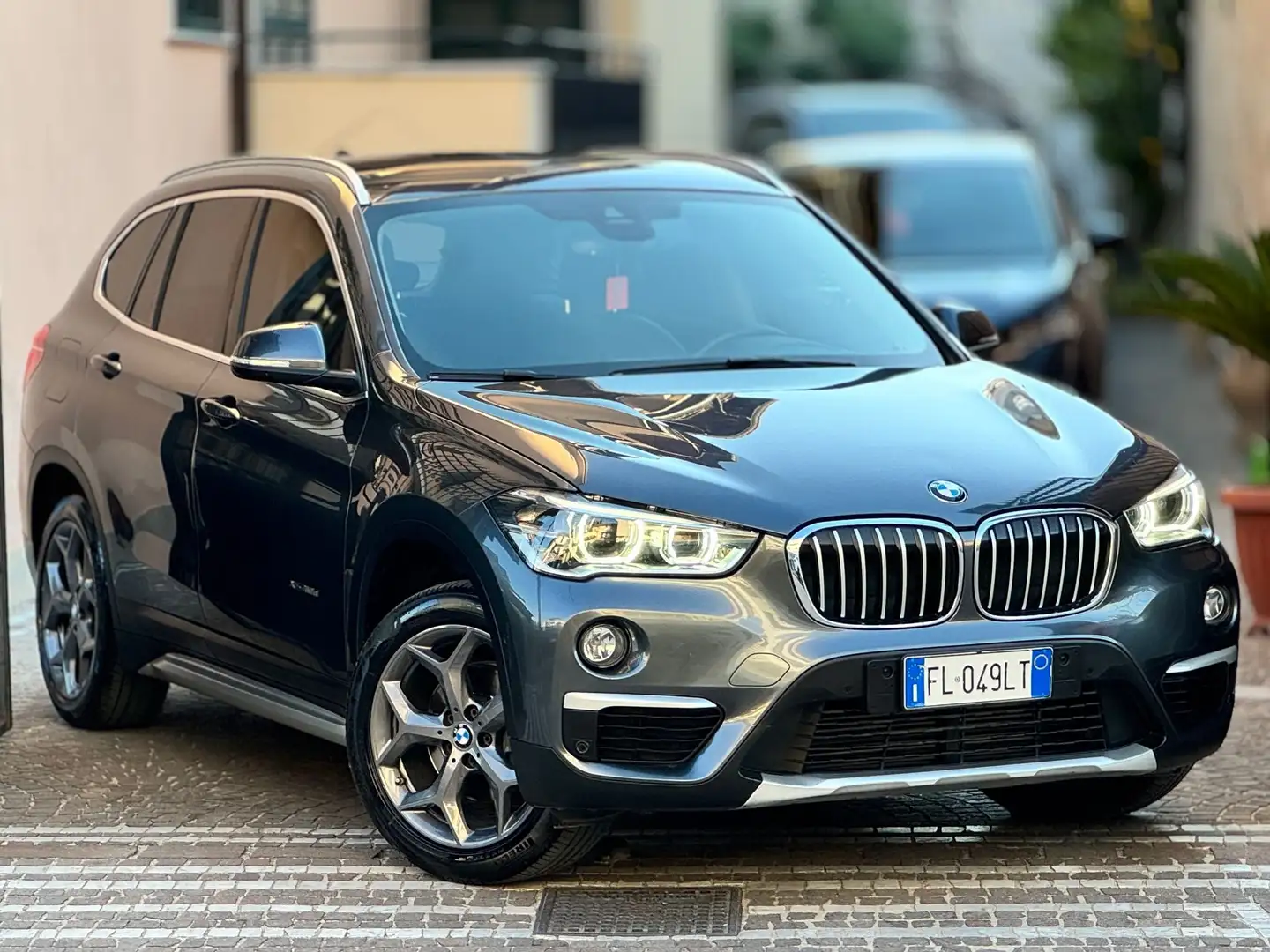 BMW X1 Bmw X1 xDrive18d xLine Grijs - 1