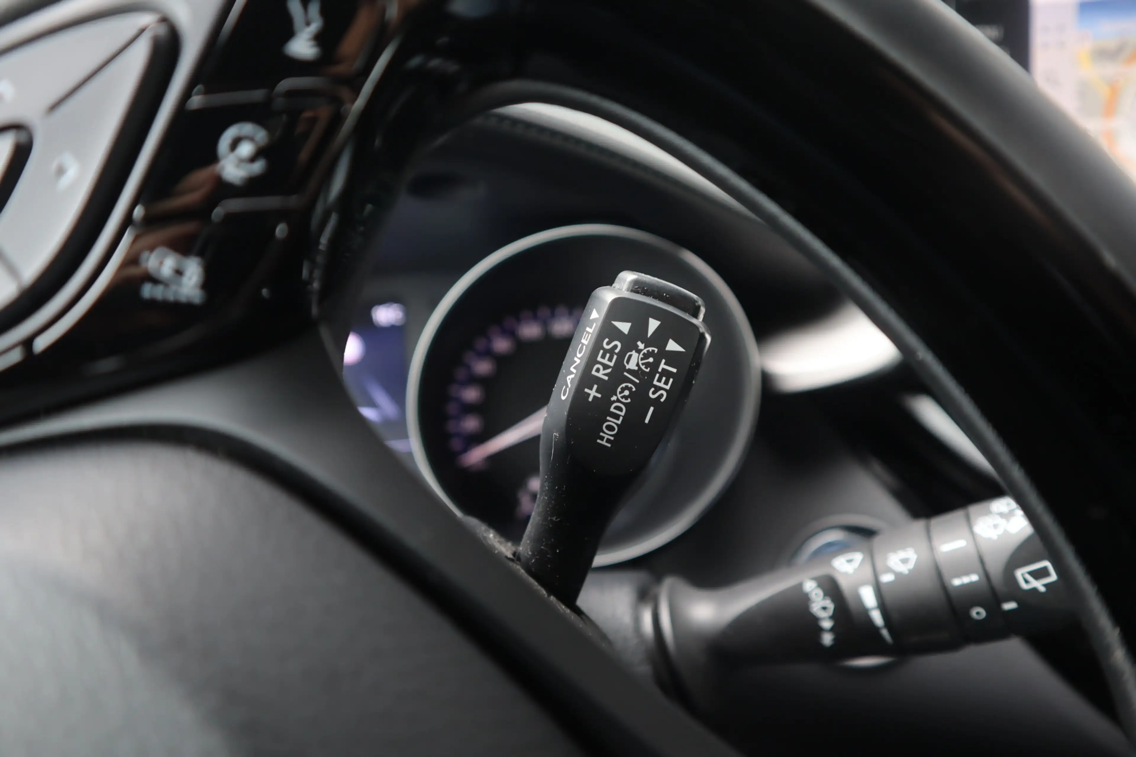 Toyota C-HR 1.8 Hybrid Navi | Camera | Carplay | ACC | 17” | D — photo 14
