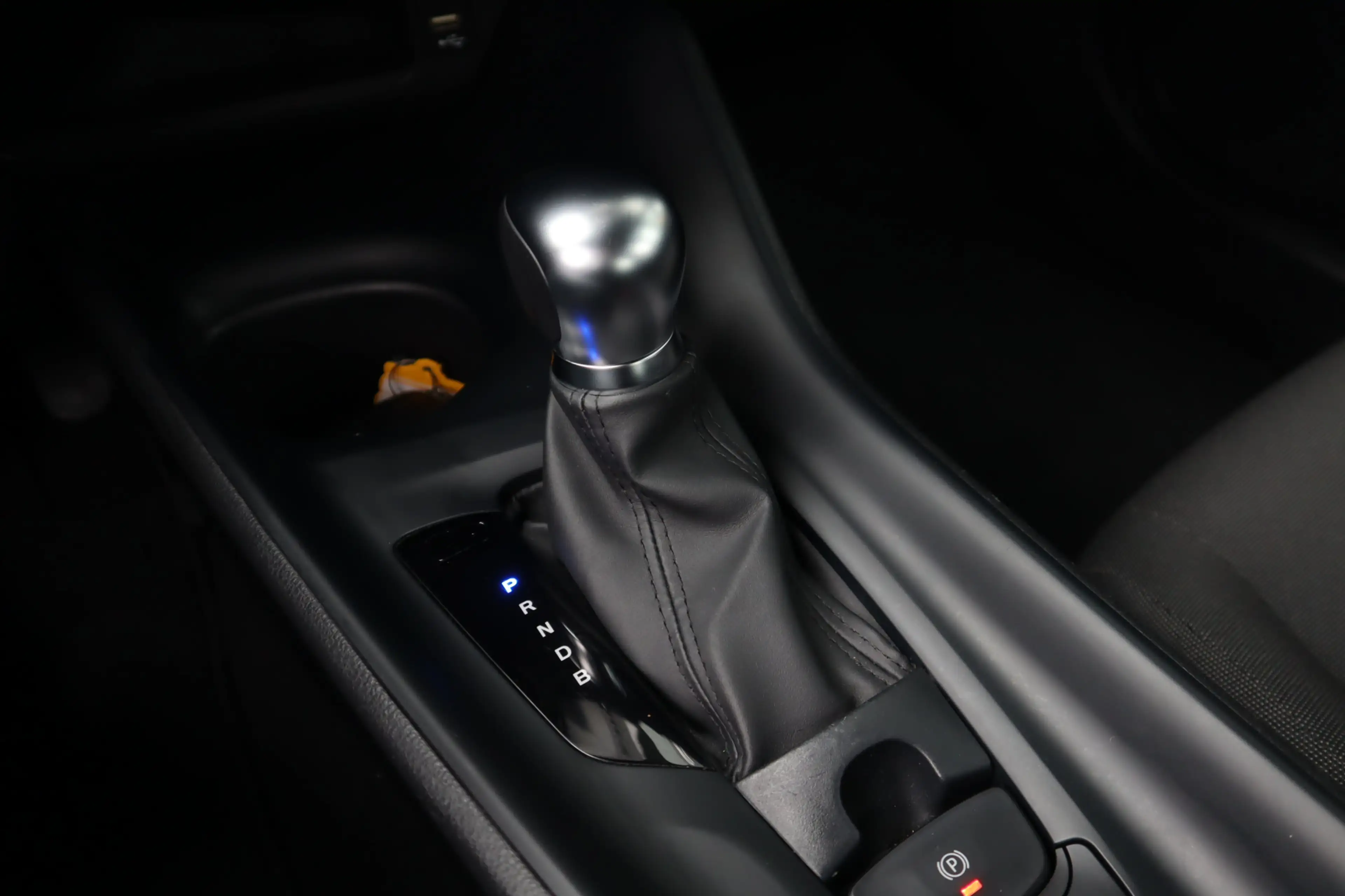 Toyota C-HR 1.8 Hybrid Navi | Camera | Carplay | ACC | 17” | D — photo 15