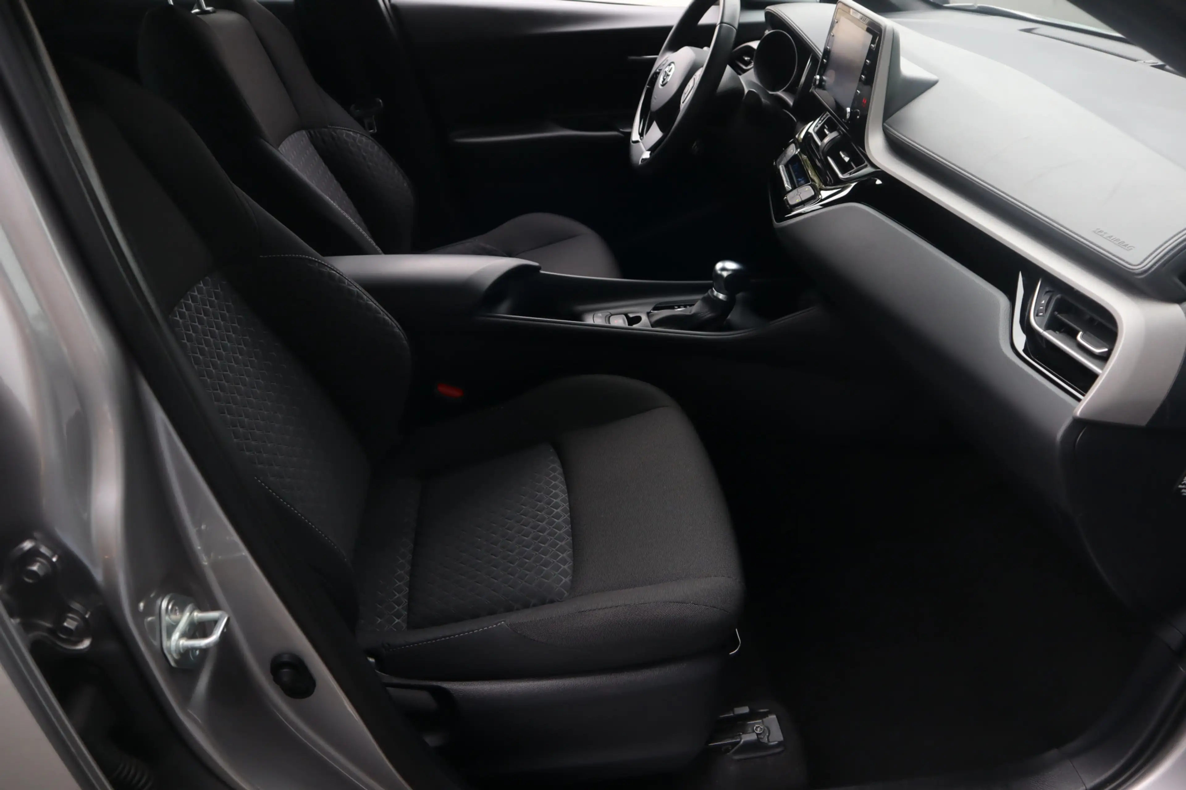 Toyota C-HR 1.8 Hybrid Navi | Camera | Carplay | ACC | 17” | D — photo 18