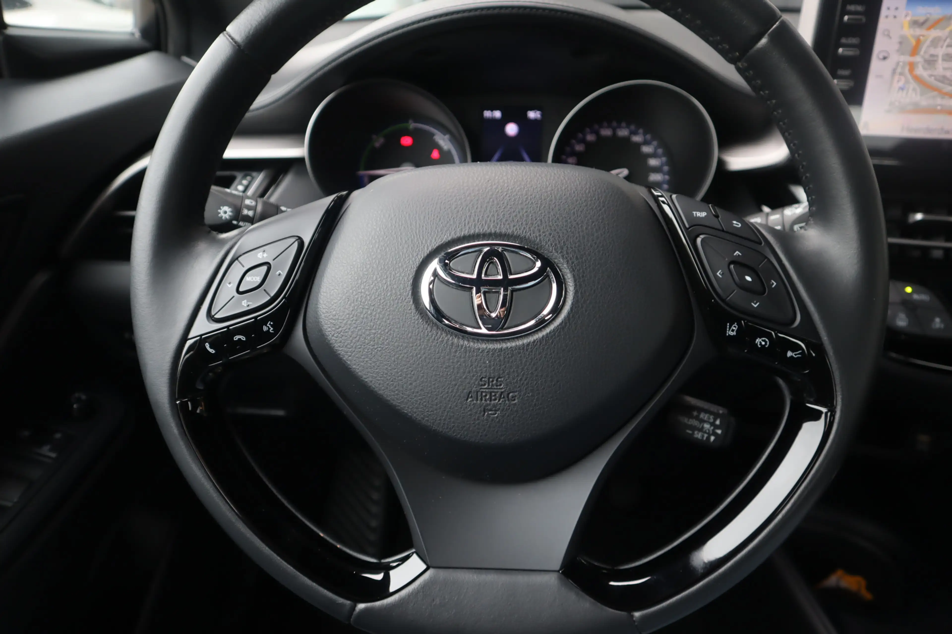 Toyota C-HR 1.8 Hybrid Navi | Camera | Carplay | ACC | 17” | D — photo 11