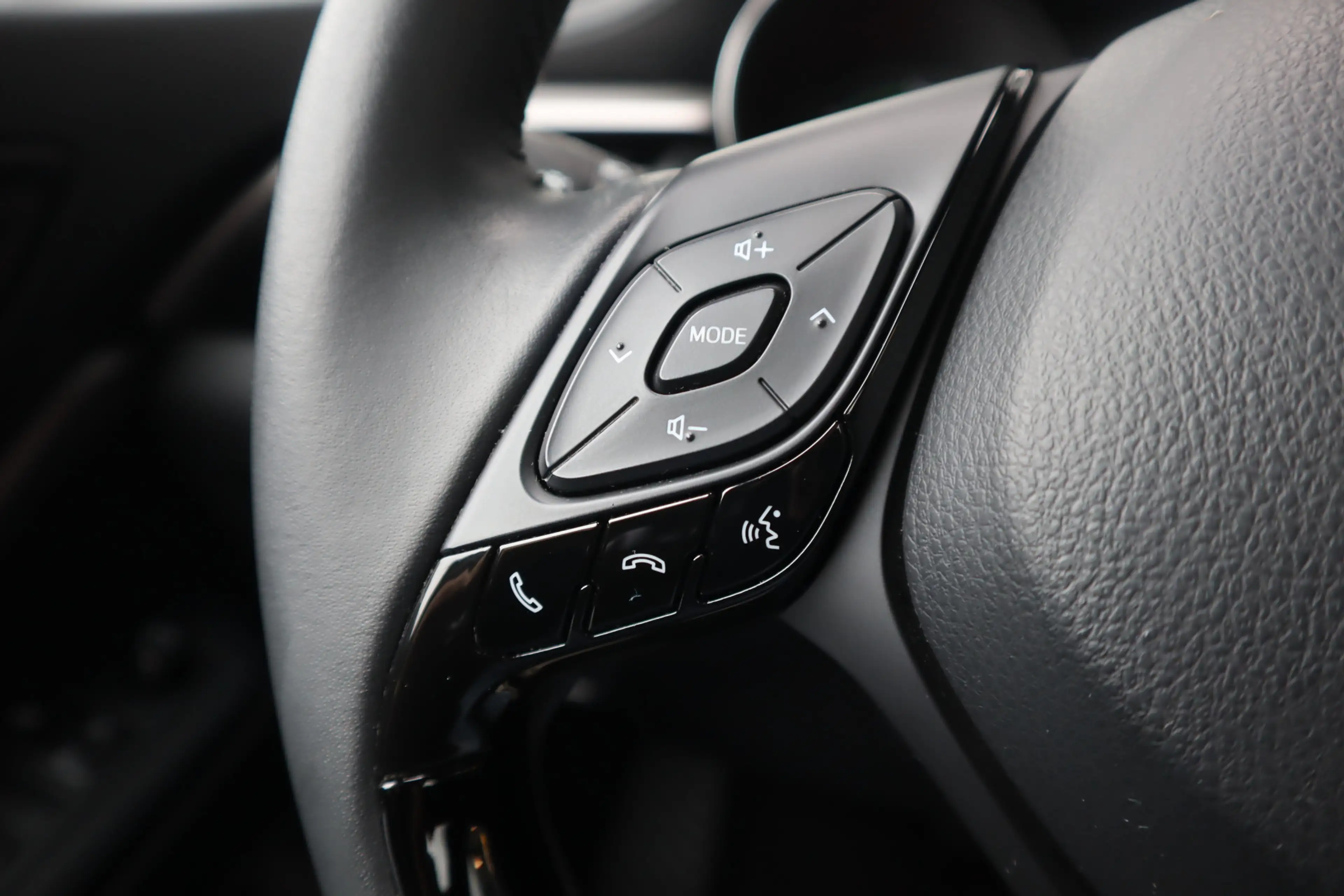 Toyota C-HR 1.8 Hybrid Navi | Camera | Carplay | ACC | 17” | D — photo 12
