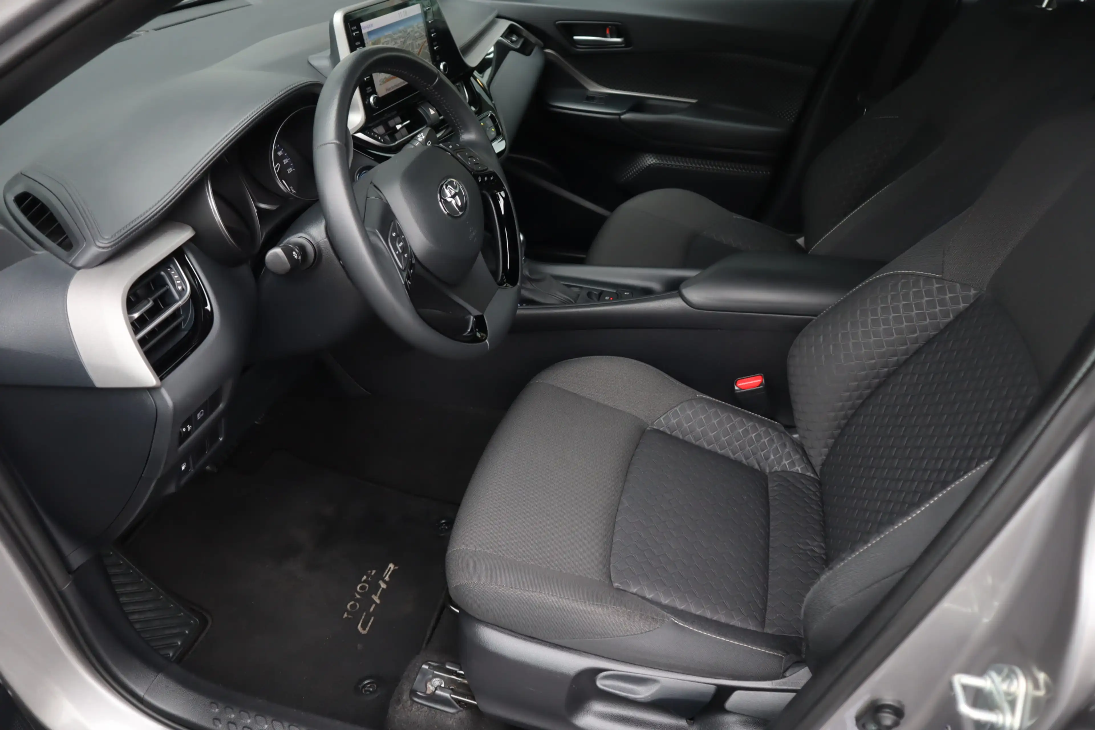 Toyota C-HR 1.8 Hybrid Navi | Camera | Carplay | ACC | 17” | D — photo 19