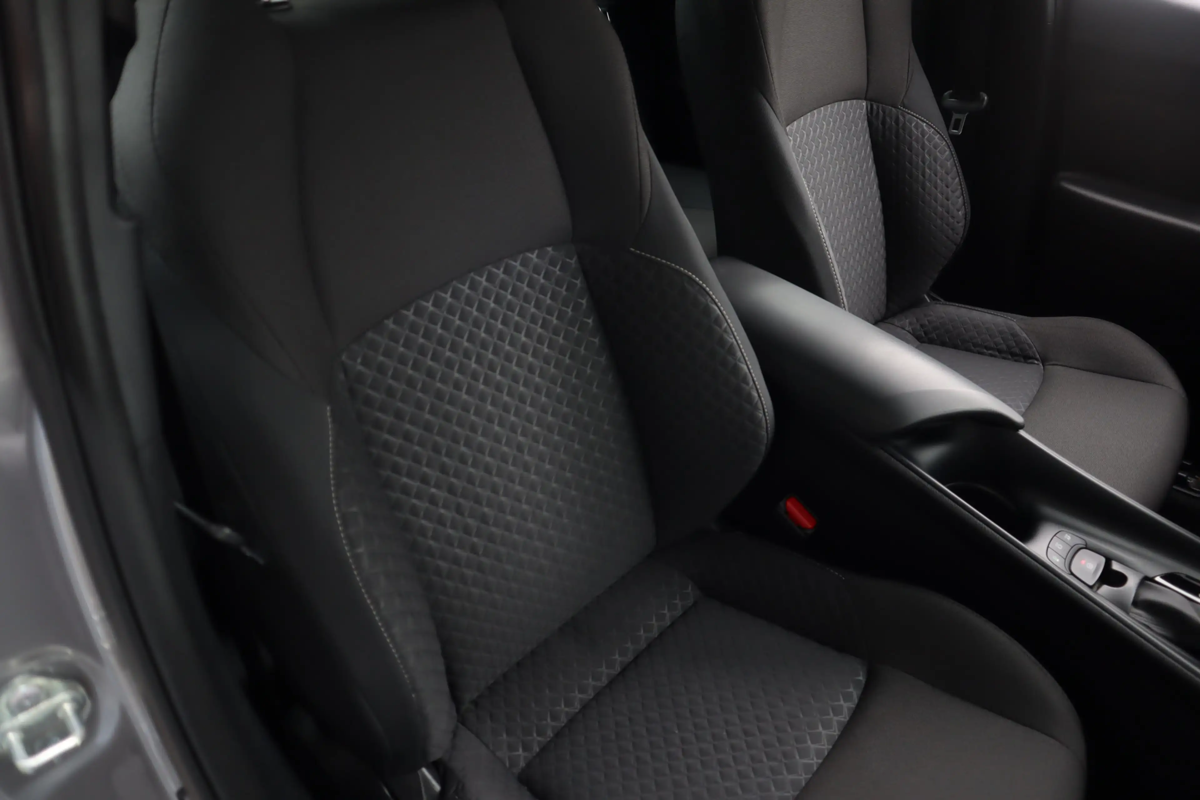 Toyota C-HR 1.8 Hybrid Navi | Camera | Carplay | ACC | 17” | D — photo 20