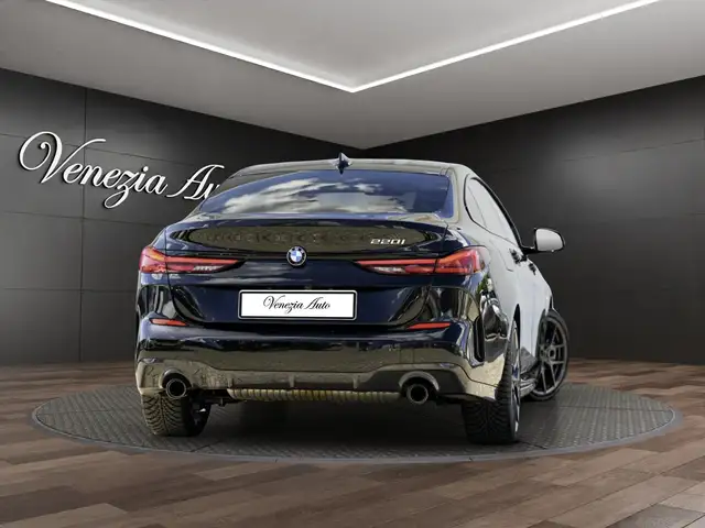 BMW 2 Series view 2