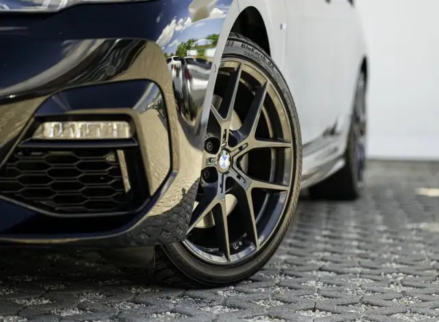 BMW 2 Series view 5