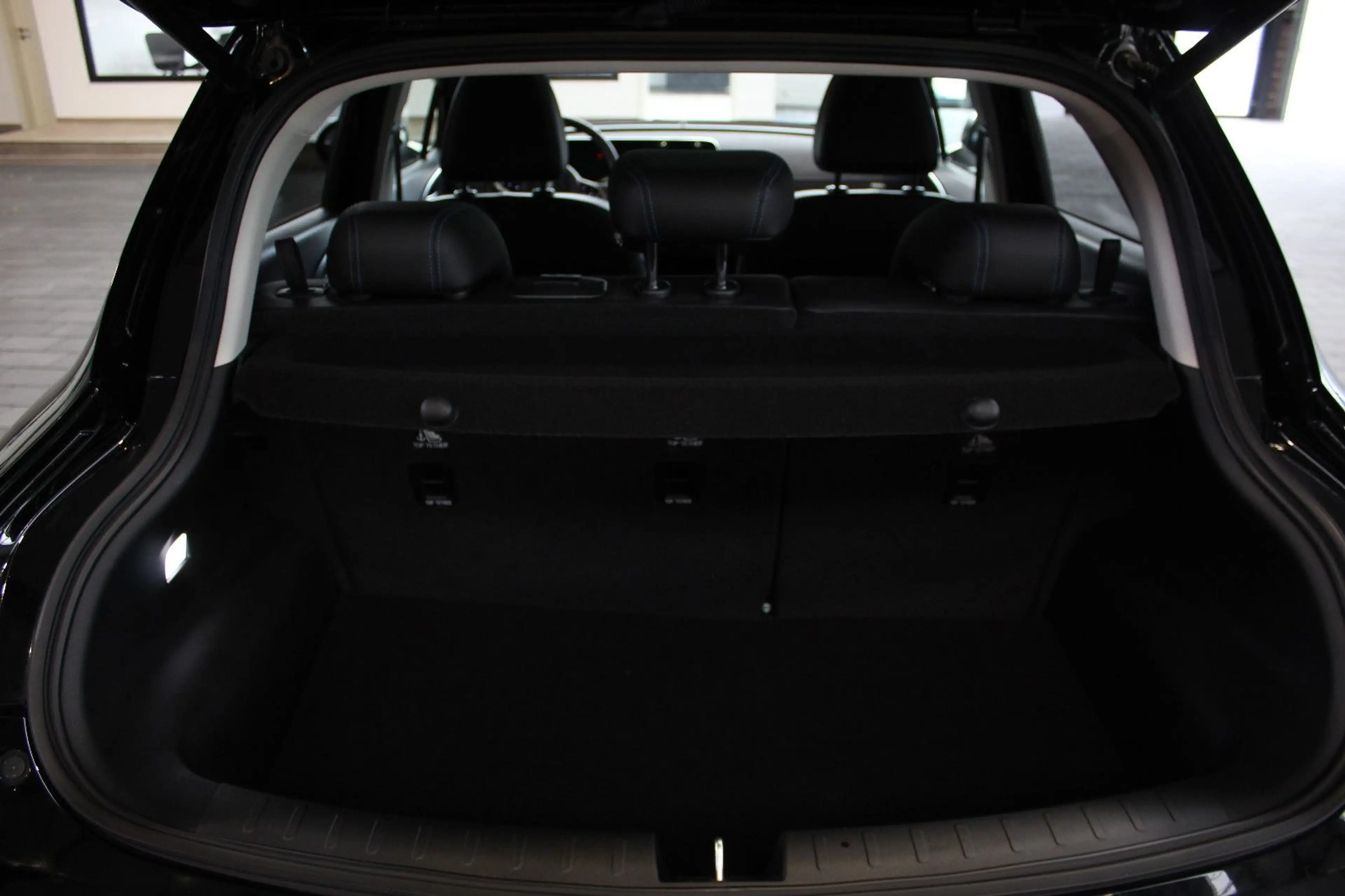 GWM ORA 03 400 Pro+(elektr. Heckklappe, Pano-Dach) — photo 7