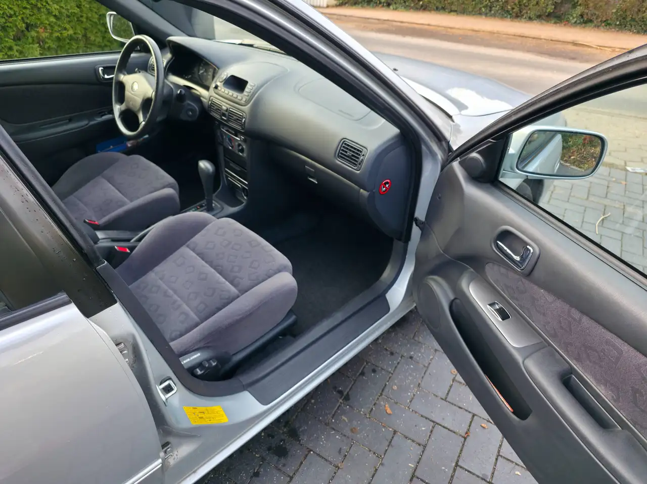 Toyota Corolla E11 1.6 VVT-i linea sol Liftback Automatik HU/AU 07/28, foto 8