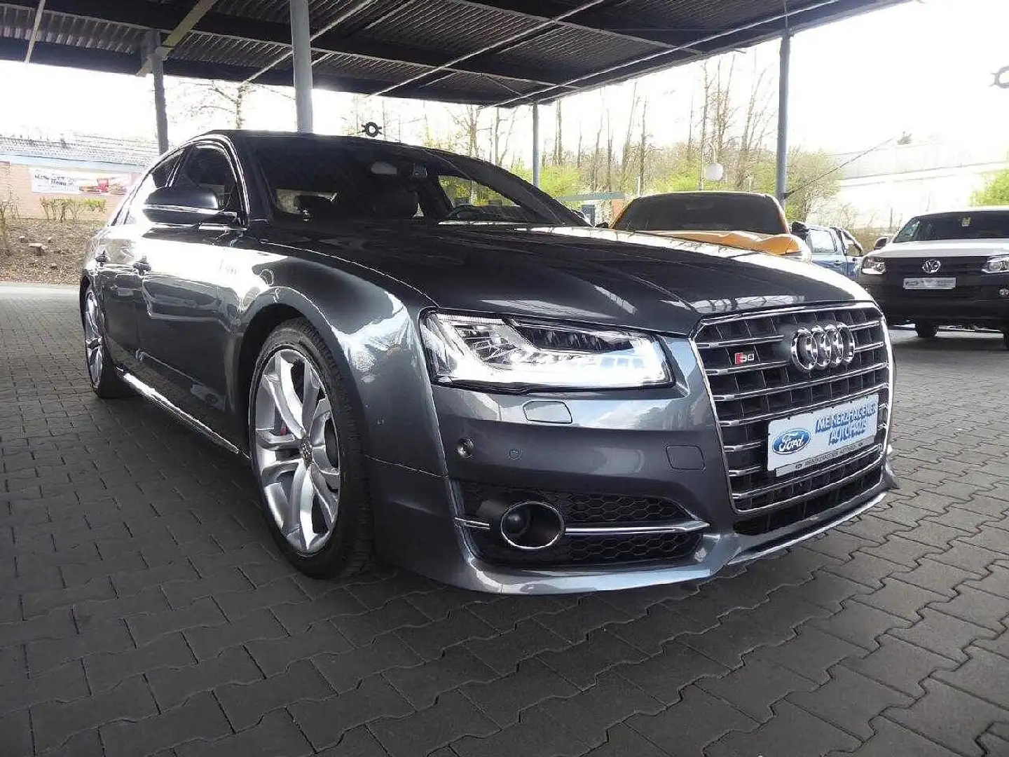 Audi S8 4.0 TFSI quattro Standheizung Grau - 2