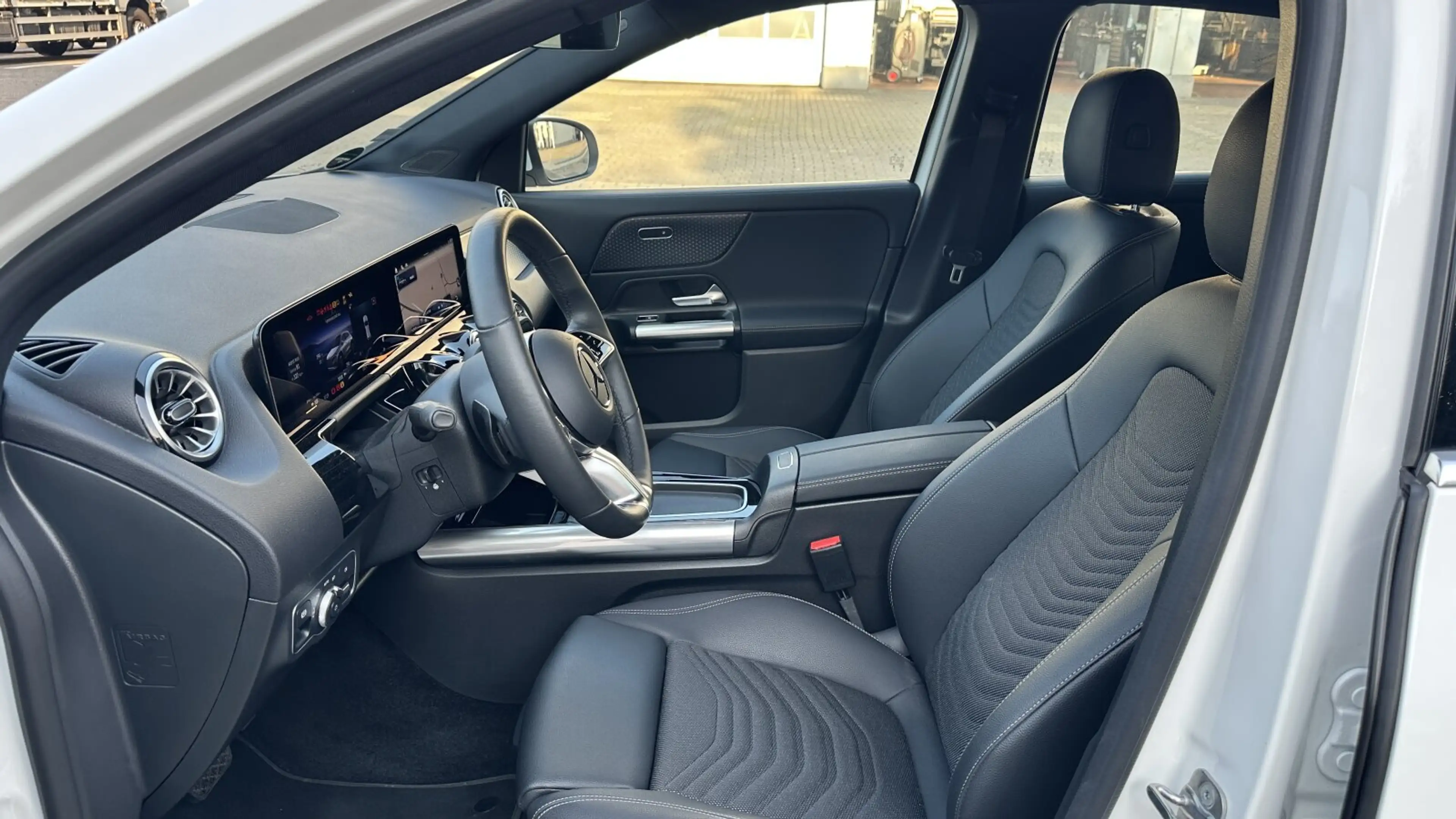 Mercedes-Benz EQA 250 EQA 250+ Progressive+SHZ+Kamera+CarPlay+LED+Totw — photo 10