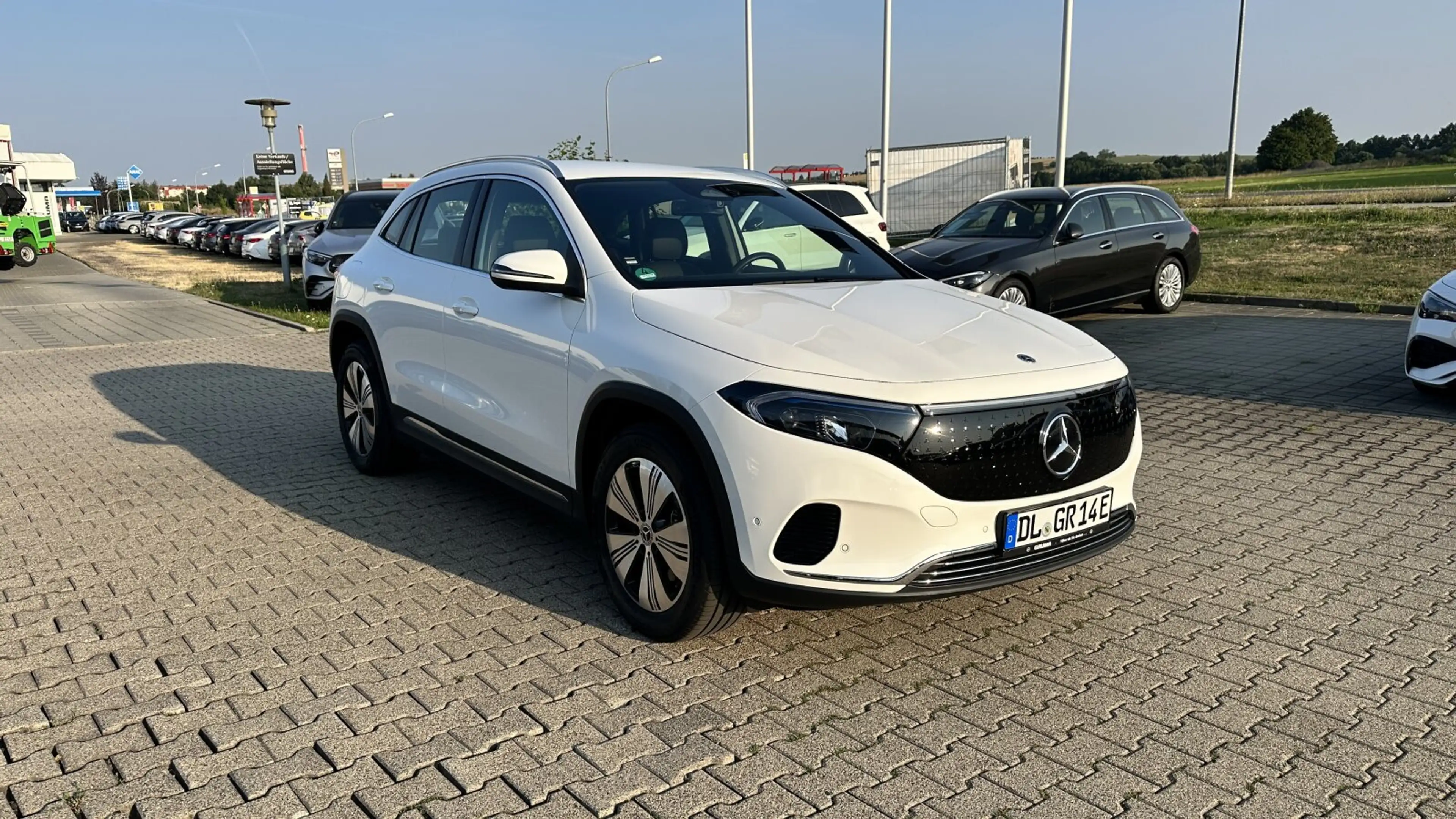 Mercedes-Benz EQA 250 EQA 250+ Progressive+SHZ+Kamera+CarPlay+LED+Totw — photo 3
