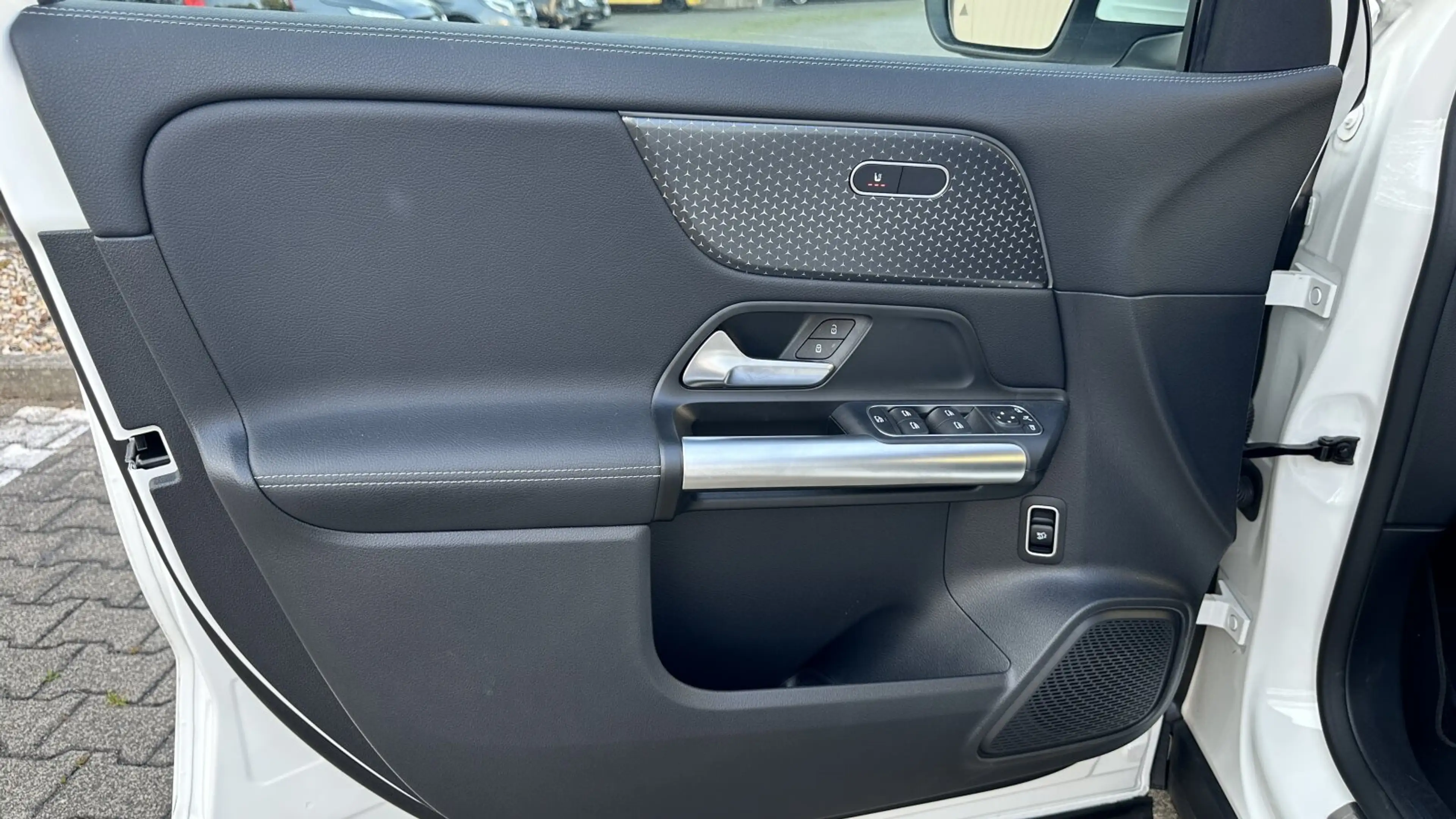 Mercedes-Benz EQA 250 EQA 250+ Progressive+SHZ+Kamera+CarPlay+LED+Totw — photo 13