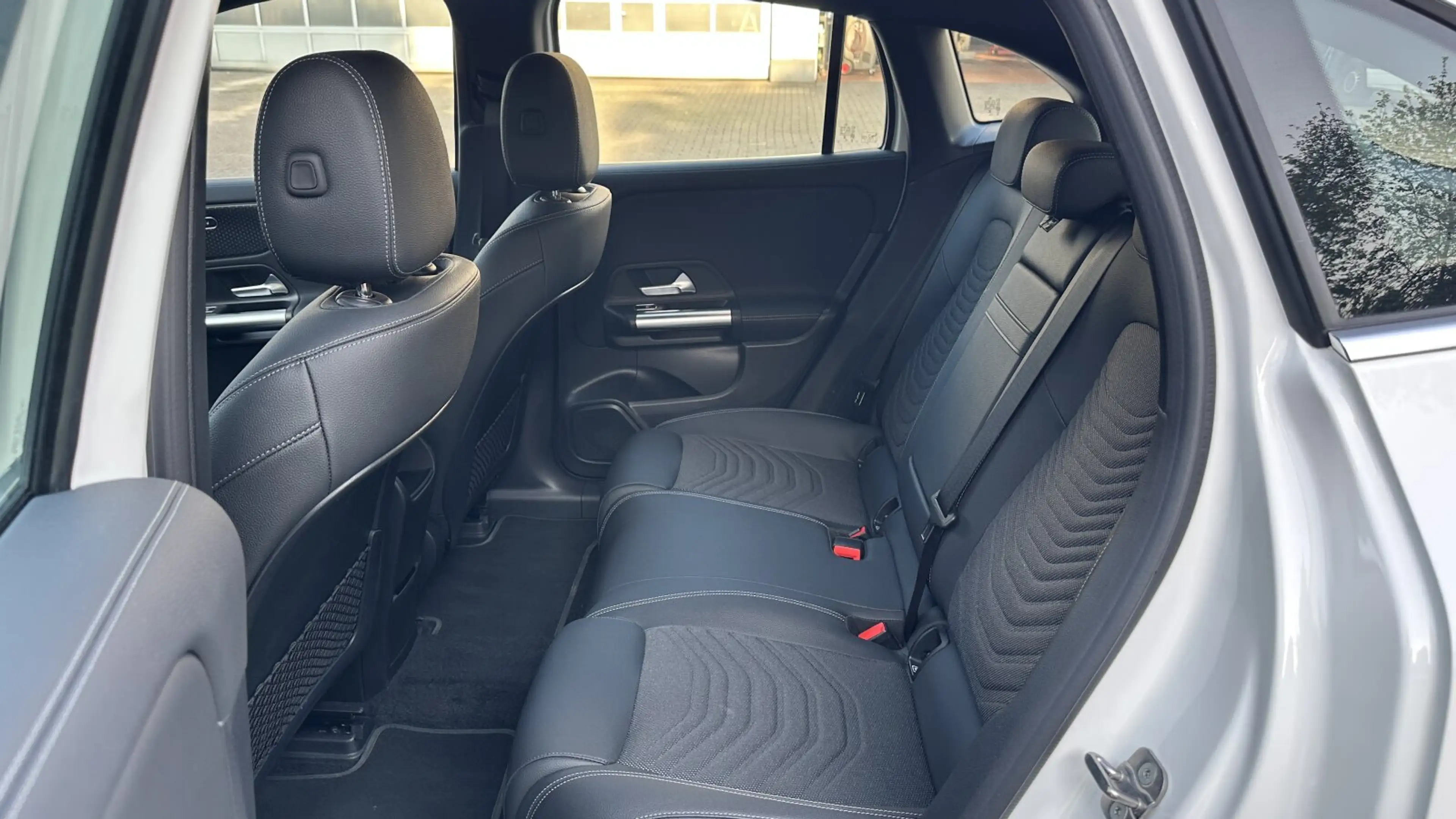 Mercedes-Benz EQA 250 EQA 250+ Progressive+SHZ+Kamera+CarPlay+LED+Totw — photo 15