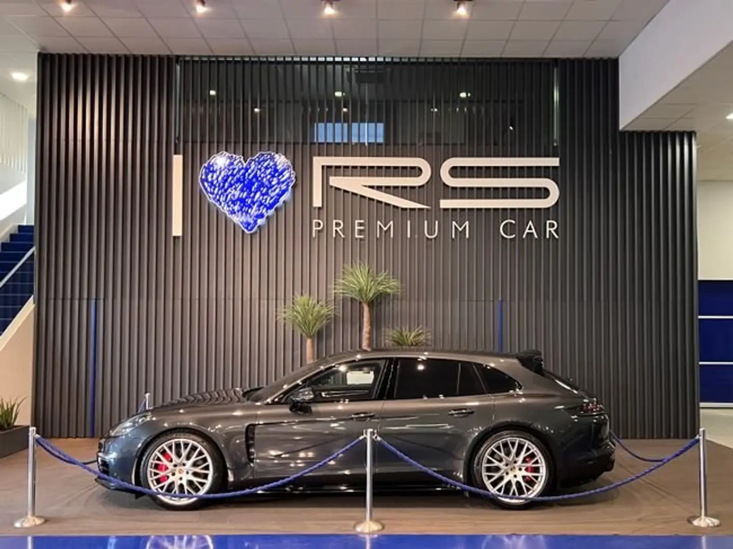 Porsche Panamera GTS Sport Turismo Gris - 1