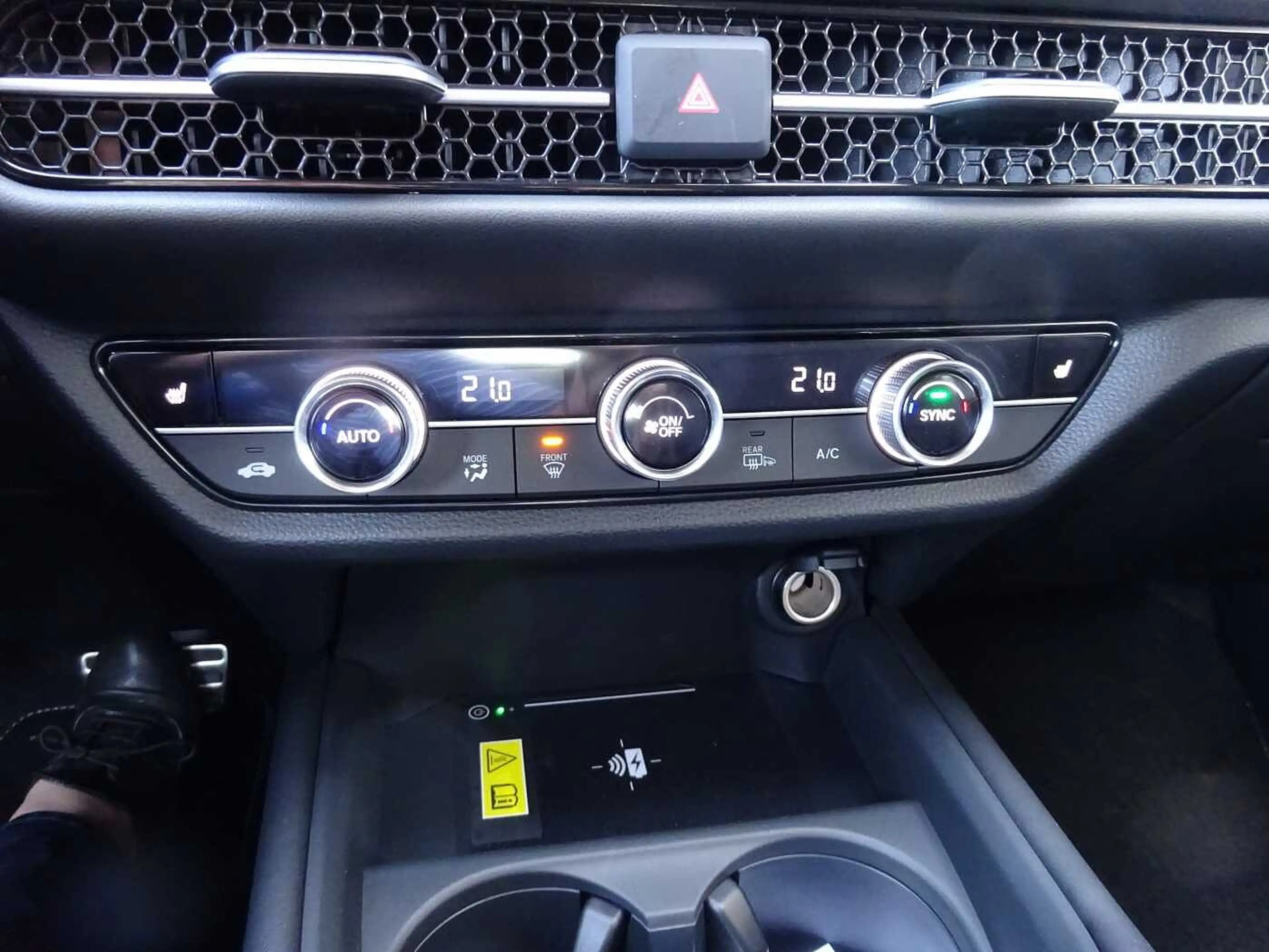 Honda ZR-V Hybrid e:HEV 2.0 i-MMD Sport — photo 15