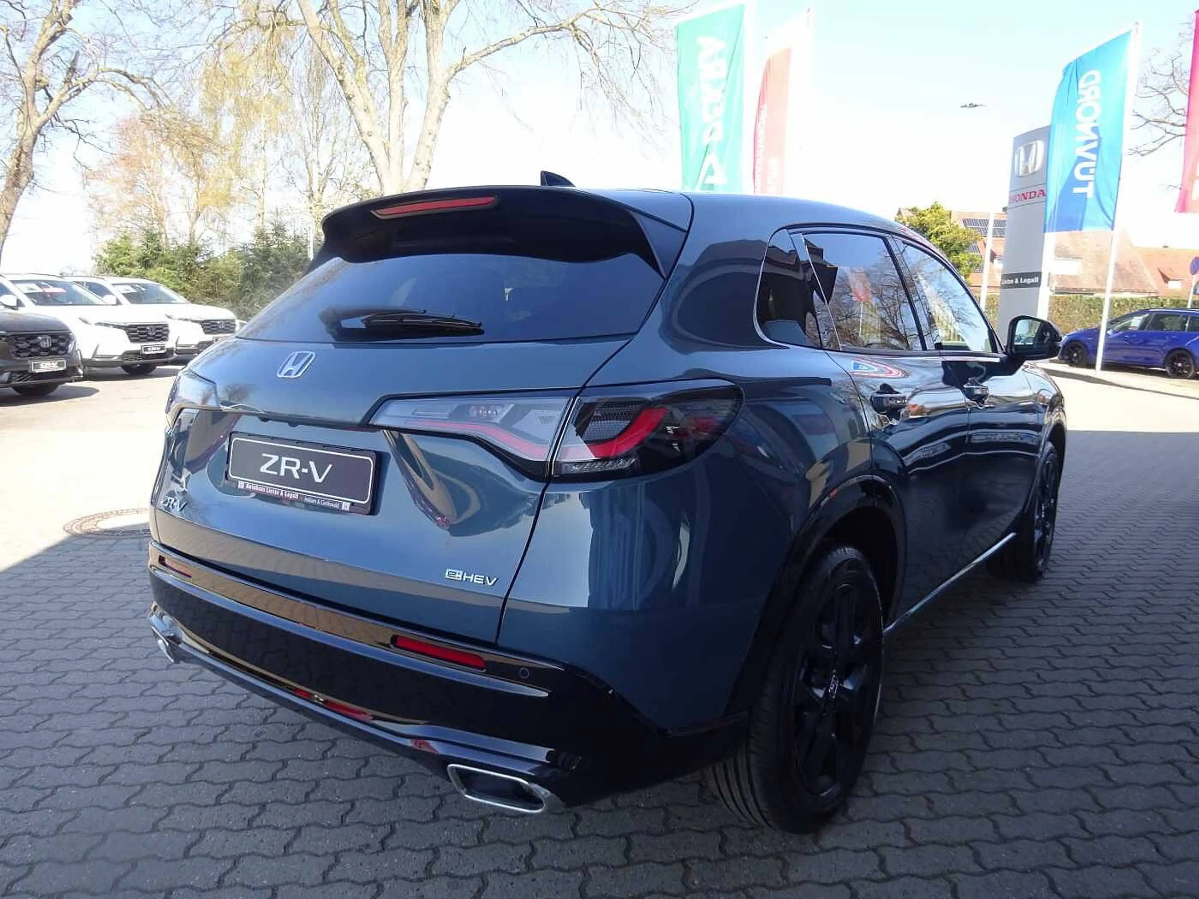 Honda ZR-V Hybrid e:HEV 2.0 i-MMD Sport — photo 4