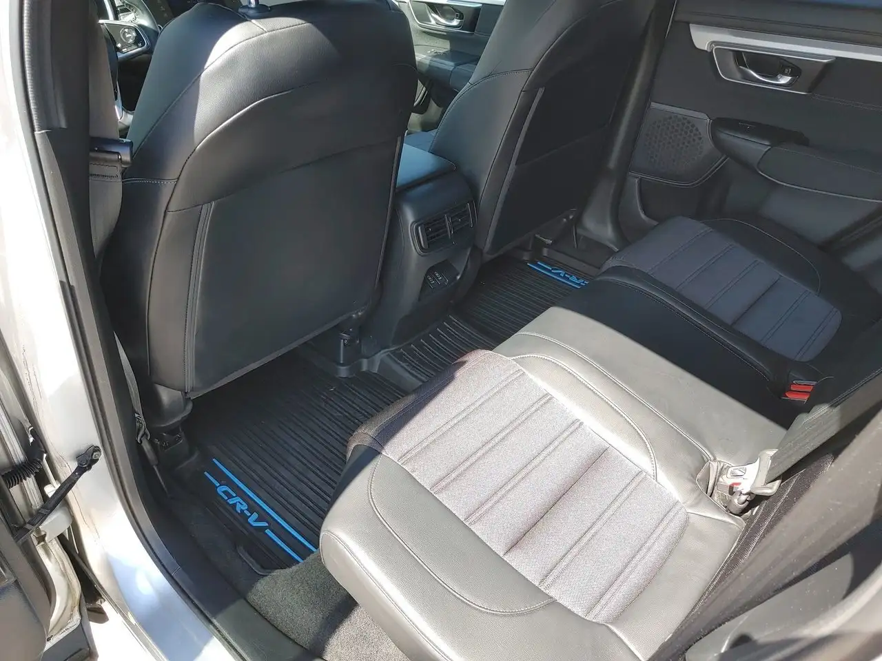 Honda CR-V photo Honda CR-V