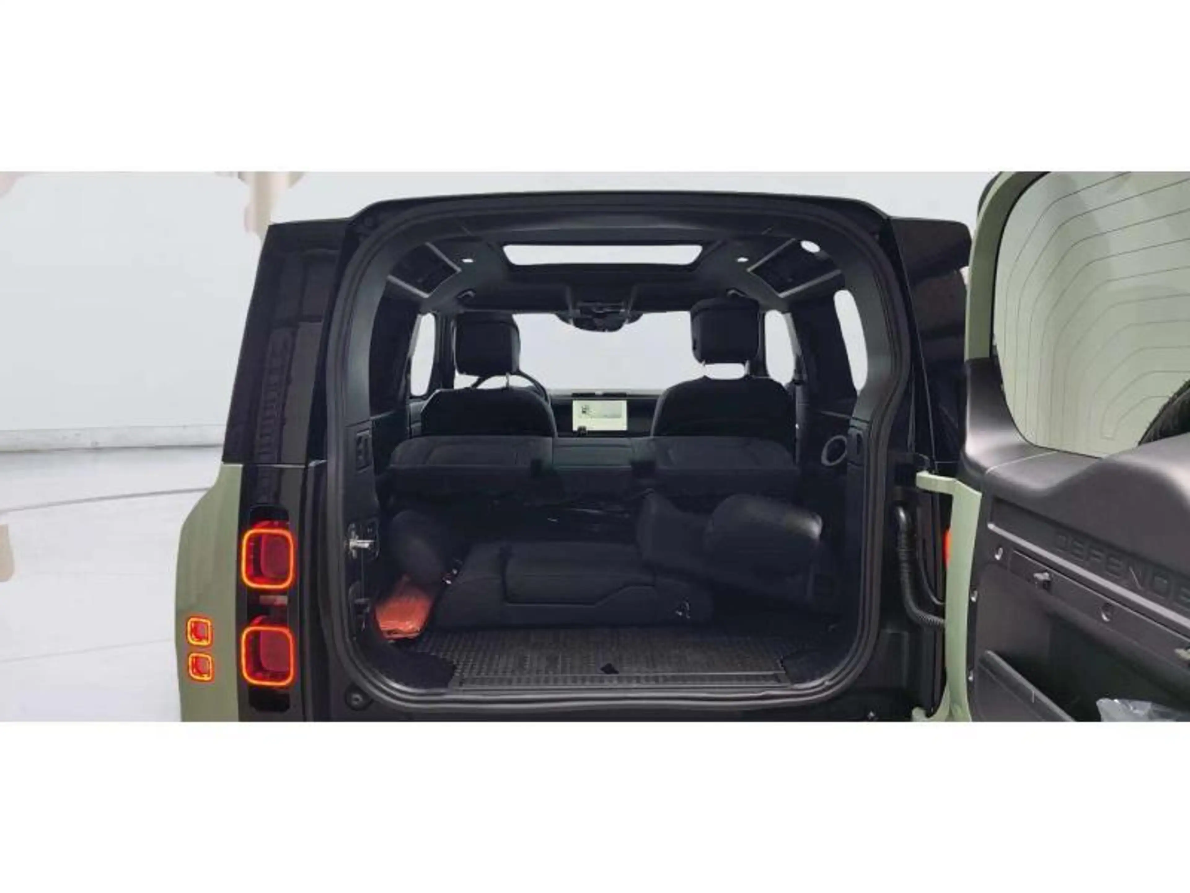 Land Rover Defender P400 AWD Auto 75th Edition — photo 20