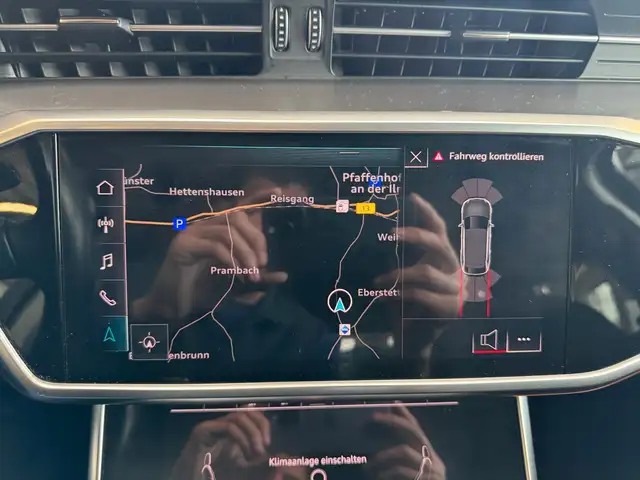 Audi A6 view 15