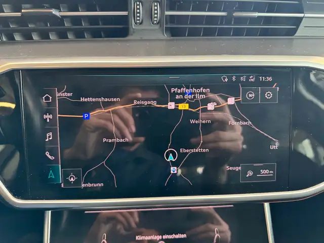 Audi A6 view 14