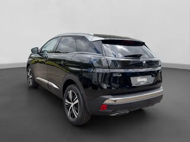 Peugeot 3008 view 3
