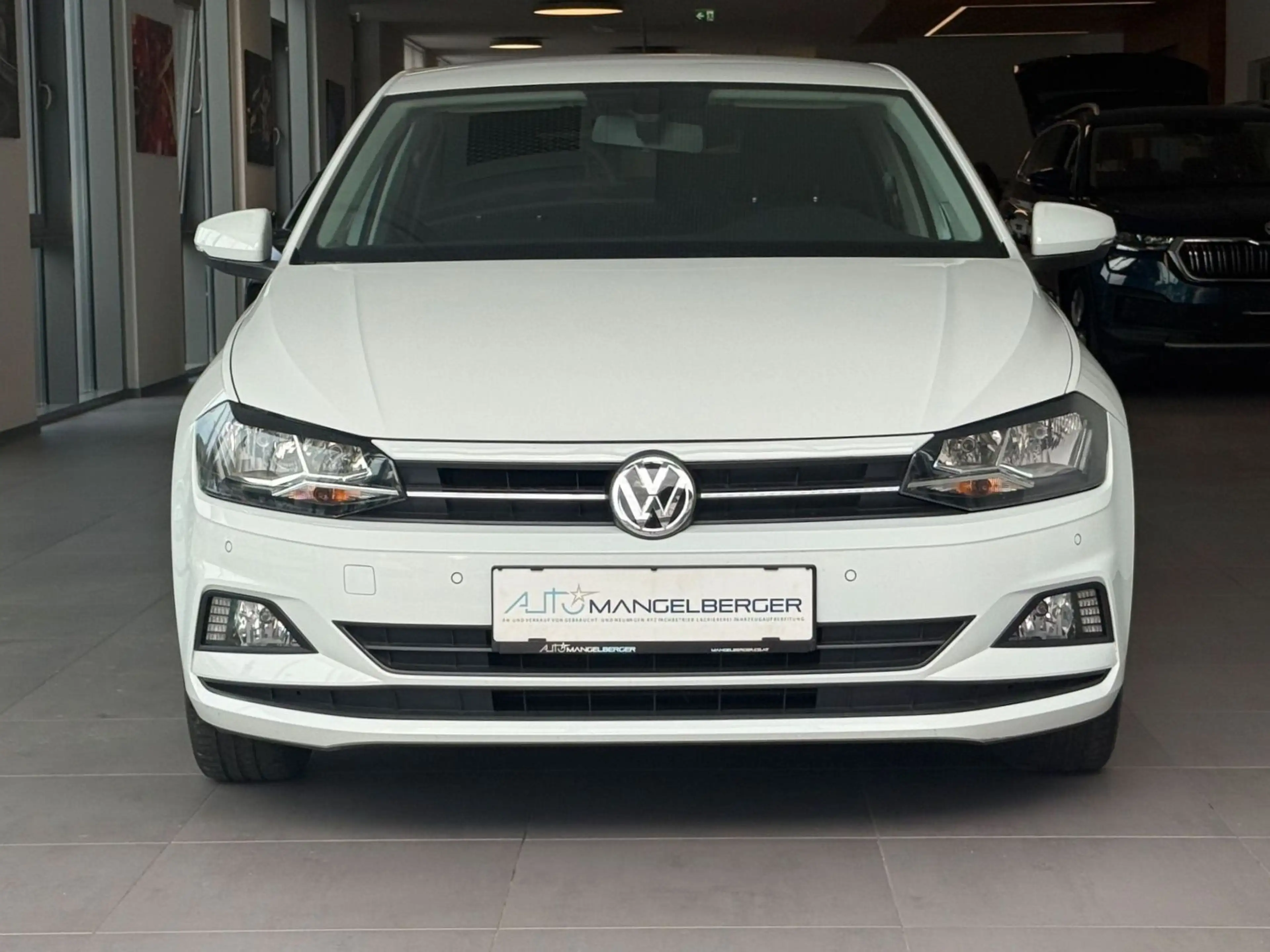 Volkswagen Polo 1.0 Comfortline — photo 2