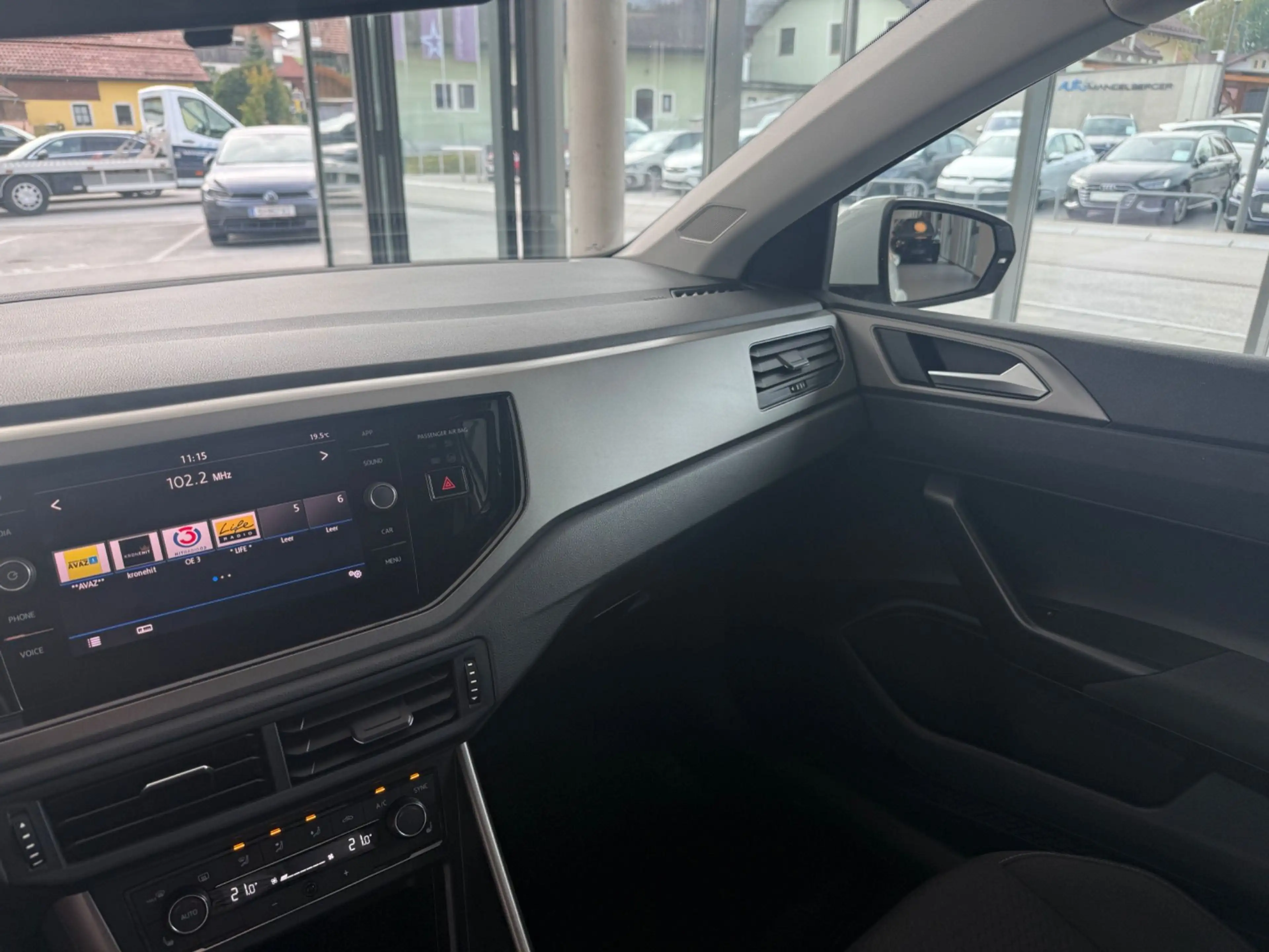 Volkswagen Polo 1.0 Comfortline — photo 15